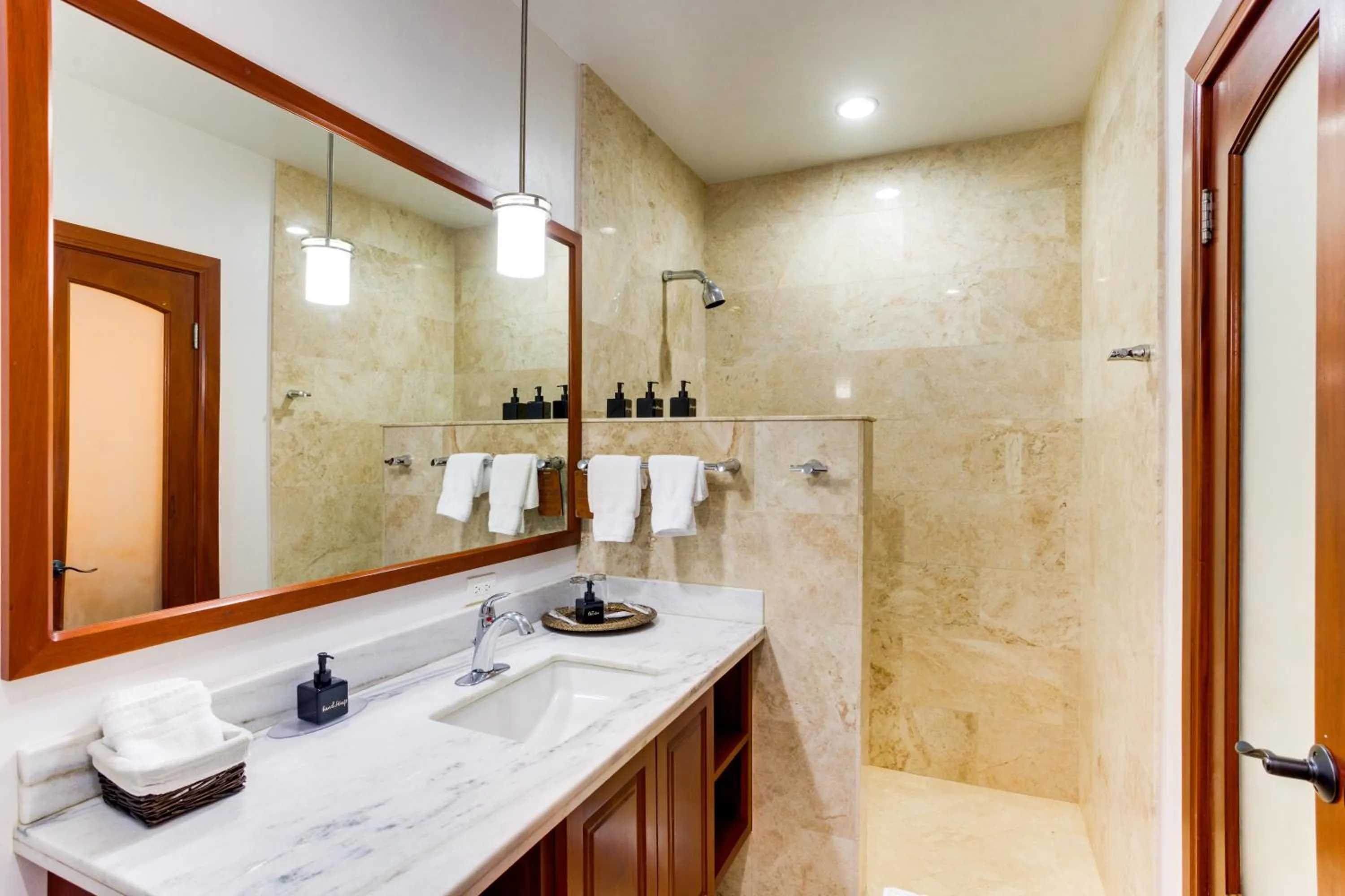 Shower in San Ignacio Resort Hotel