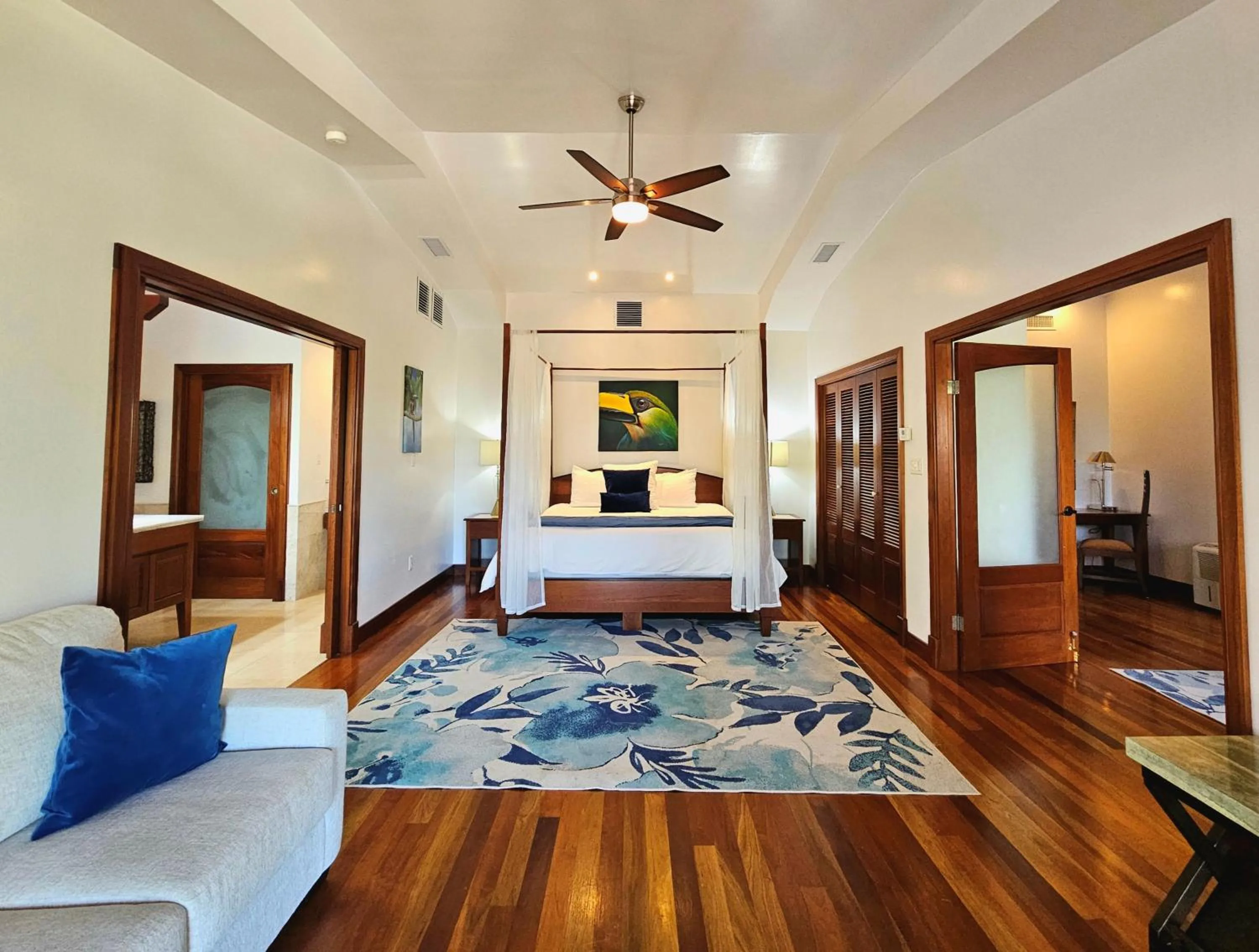 Photo of the whole room, Bed in San Ignacio Resort Hotel