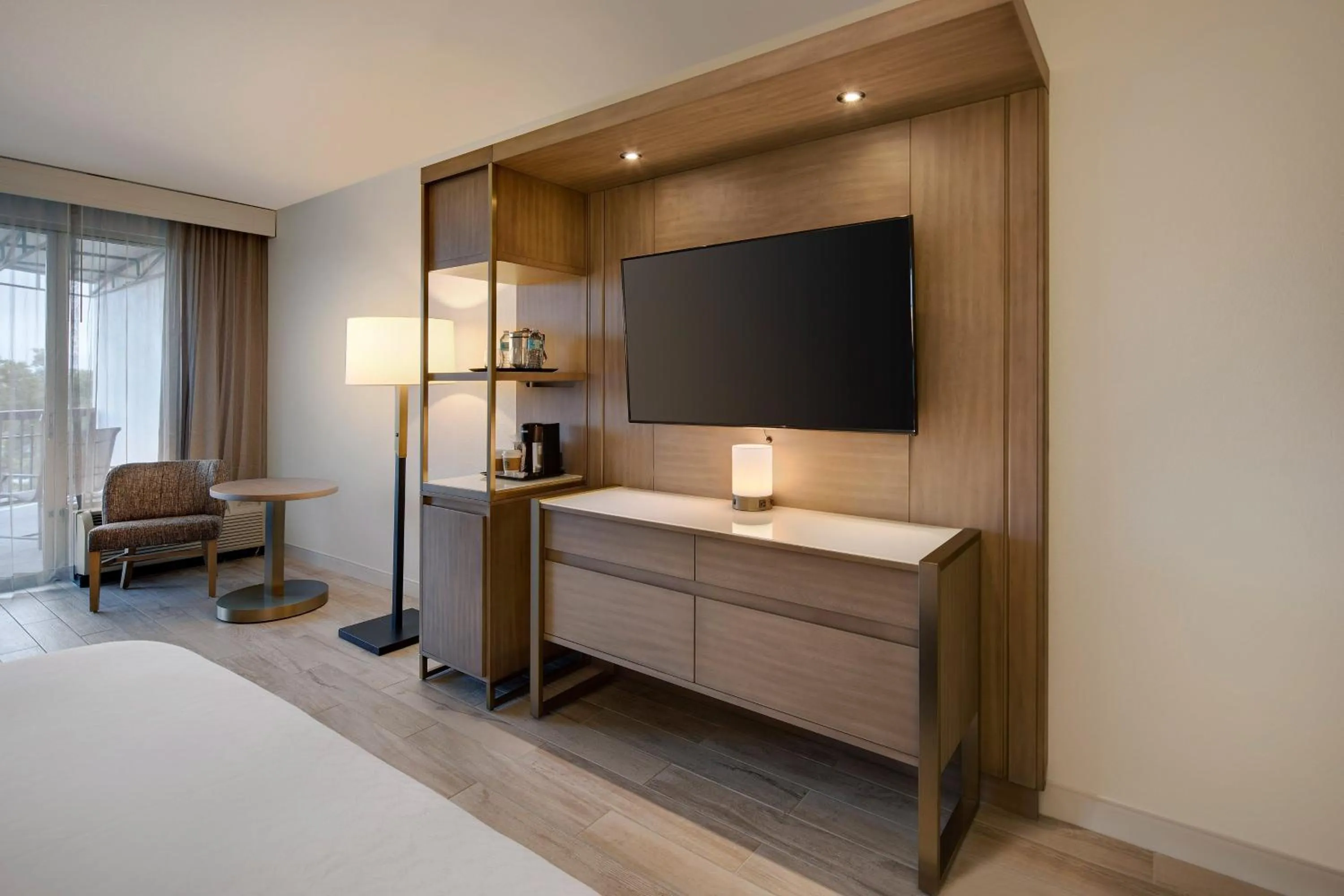 Photo of the whole room, Bed in Sheraton Orlando North