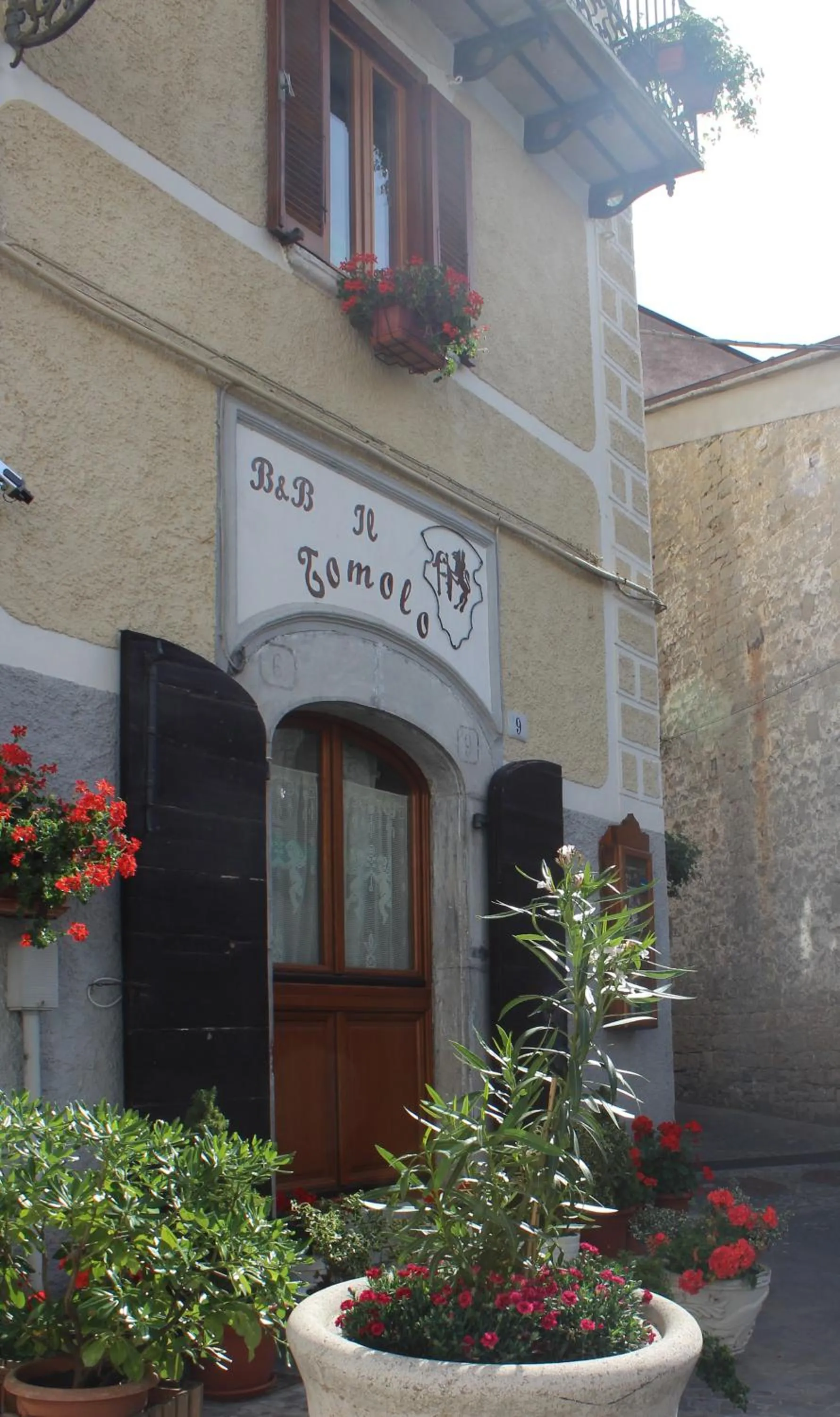 Property building in Il Tomolo
