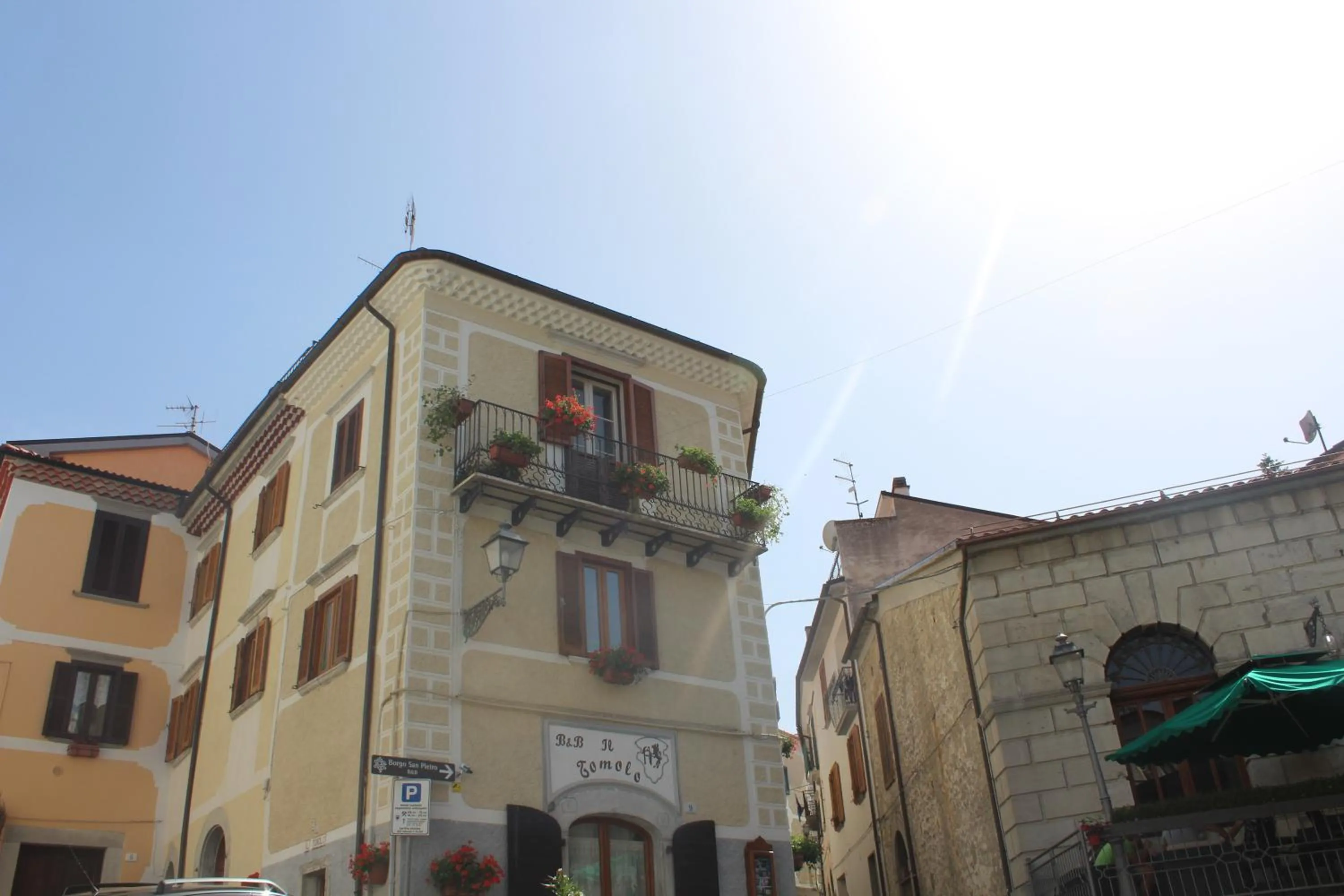 Property building in Il Tomolo