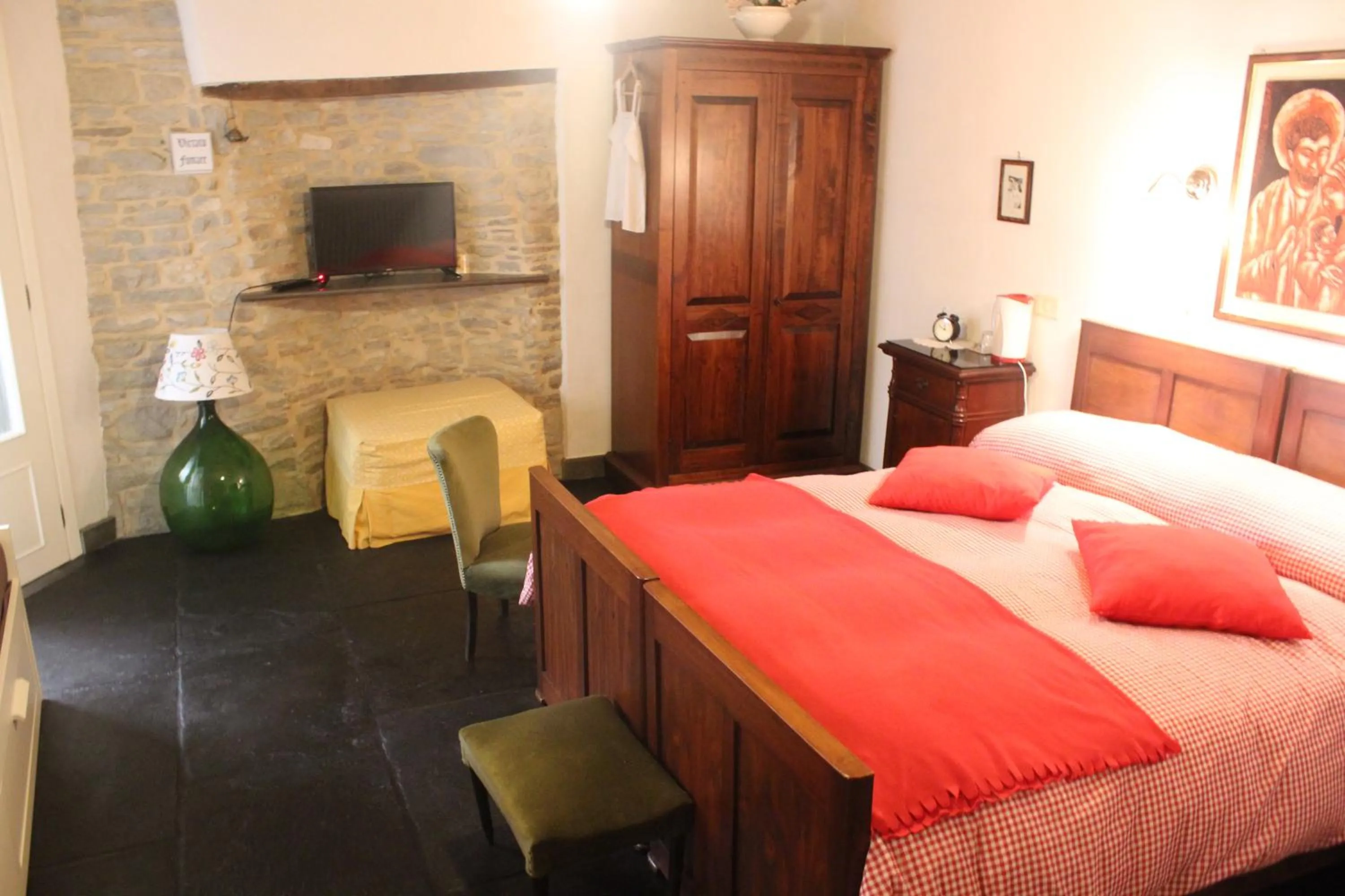 Photo of the whole room, Bed in Il Tomolo