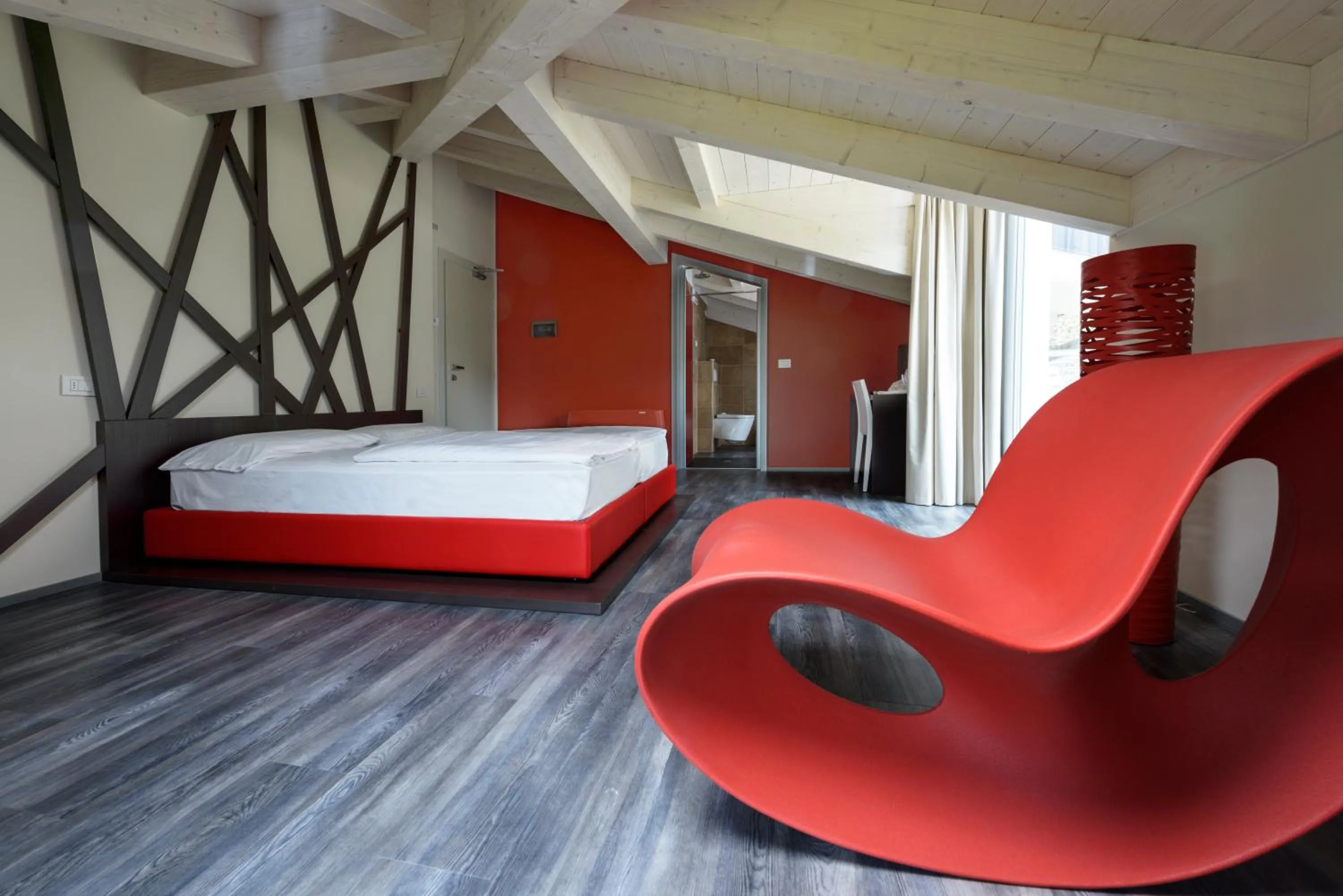 Photo of the whole room, Bed in Hotel Baia Azzurra - Lake Front