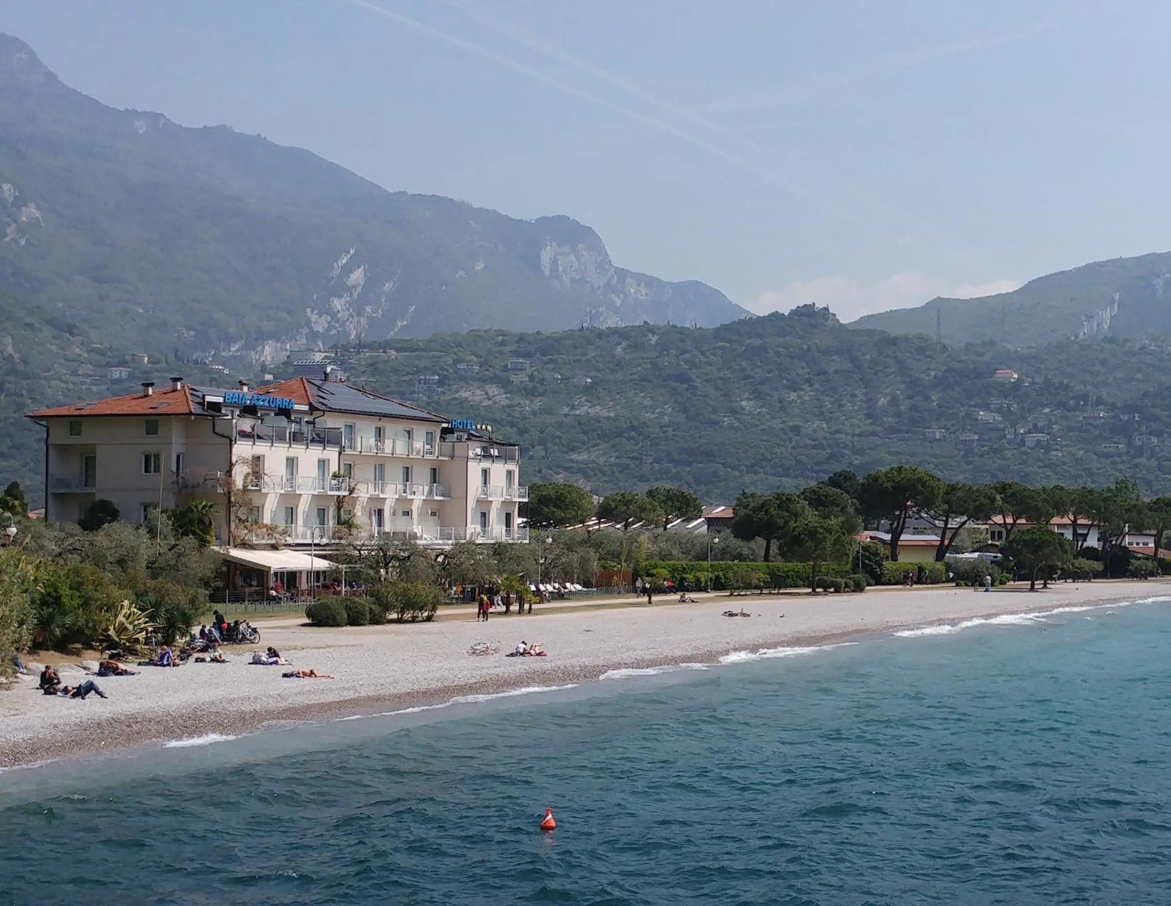 Property building in Hotel Baia Azzurra - Lake Front