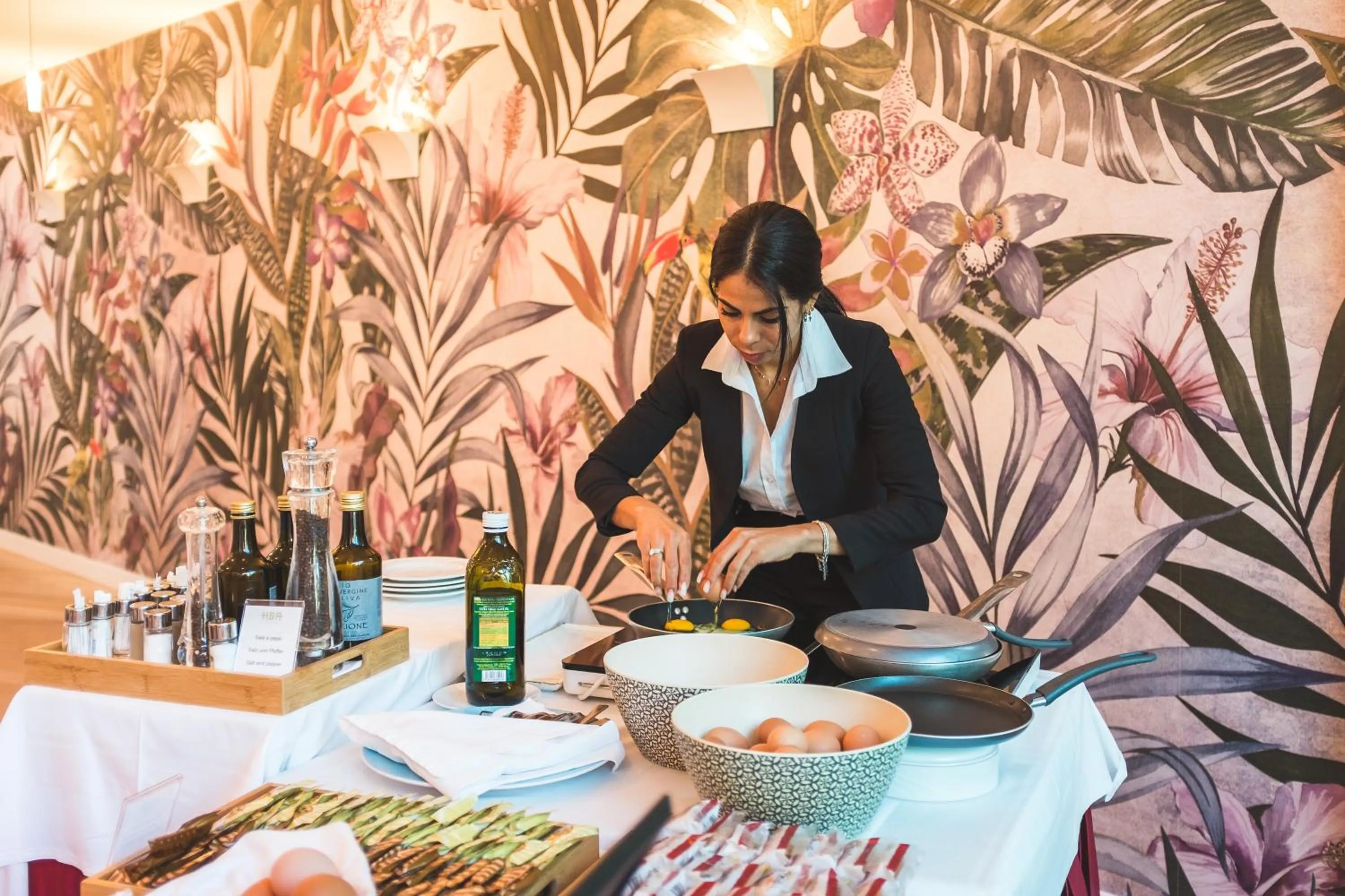 Breakfast in Hotel Baia Azzurra - Lake Front