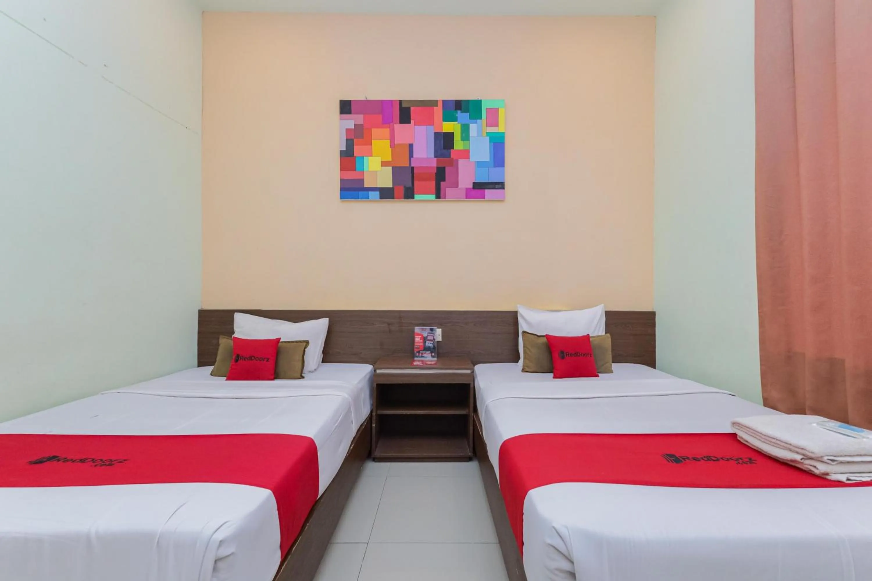 Bedroom, Bed in RedDoorz near Alun Alun Madiun