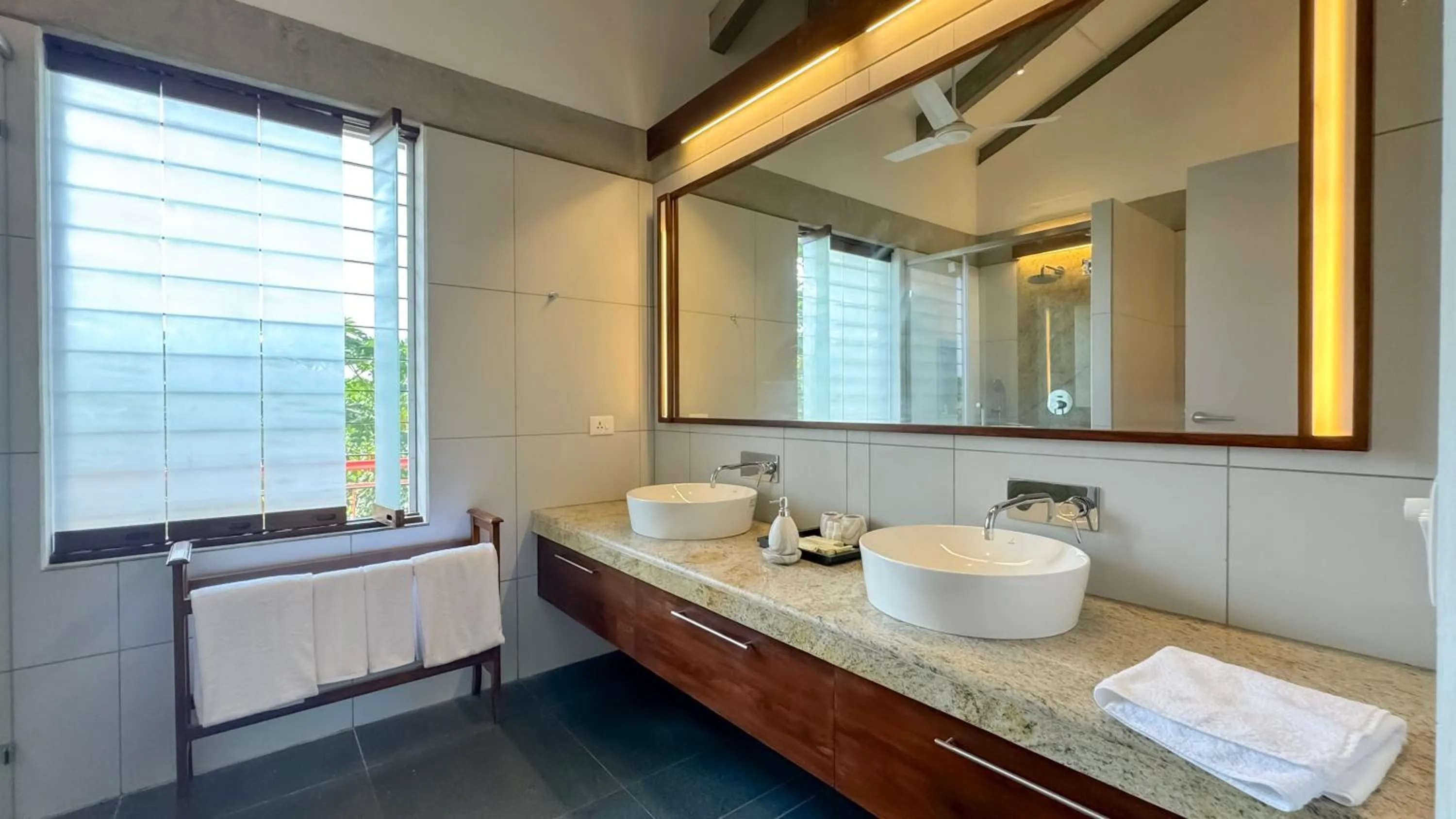 Bathroom in Sanctuary Amaidiyana - A CGH Earth Experience
