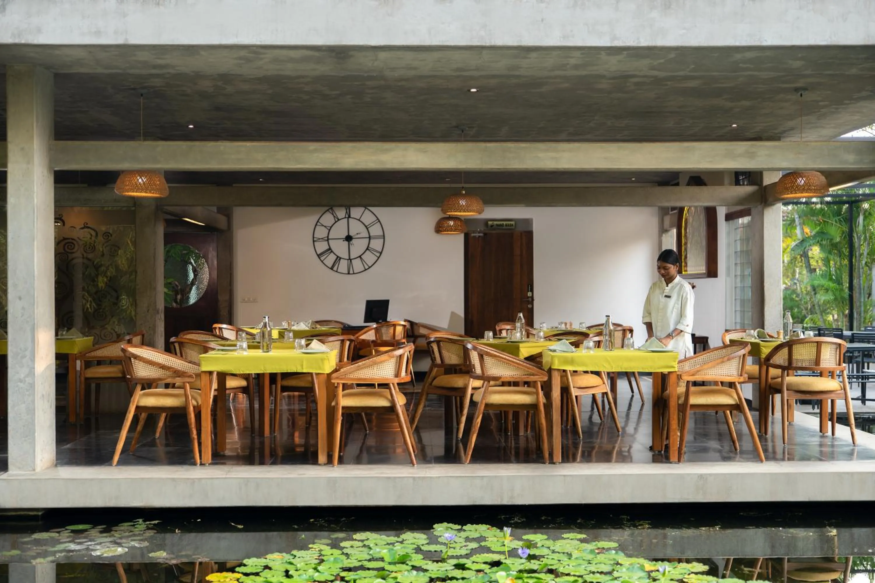 Restaurant/places to eat in Sanctuary Amaidiyana - A CGH Earth Experience
