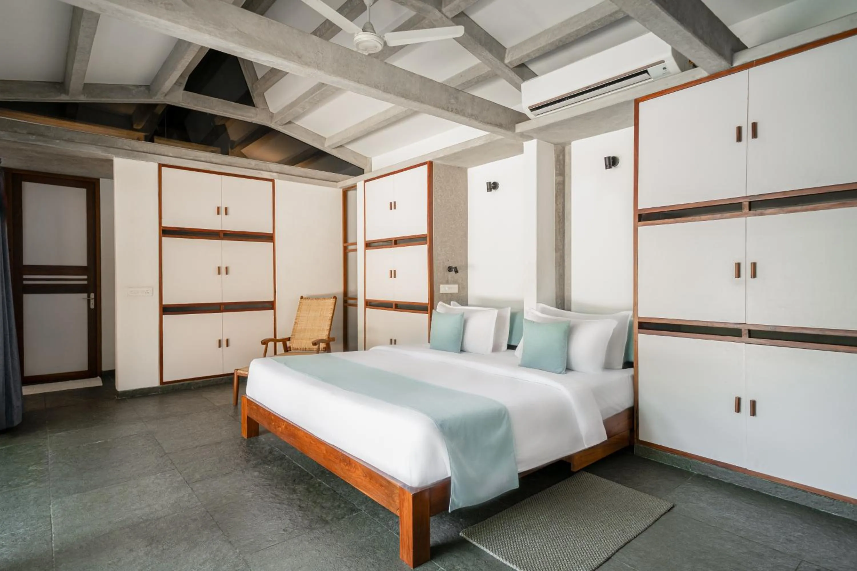 Bedroom, Bed in Sanctuary Amaidiyana - A CGH Earth Experience