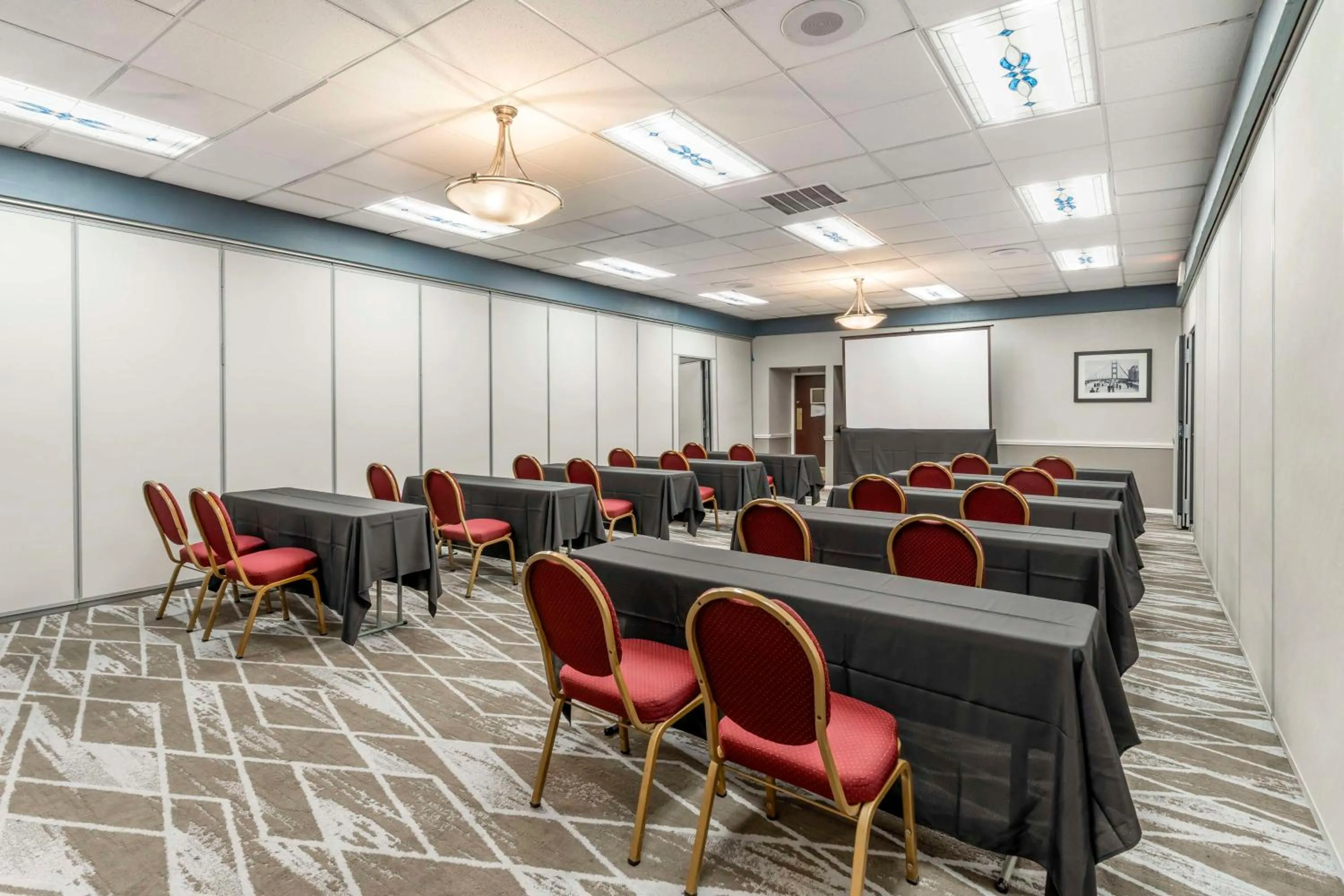 Meeting/conference room in Best Western Plus Grosvenor Airport Hotel