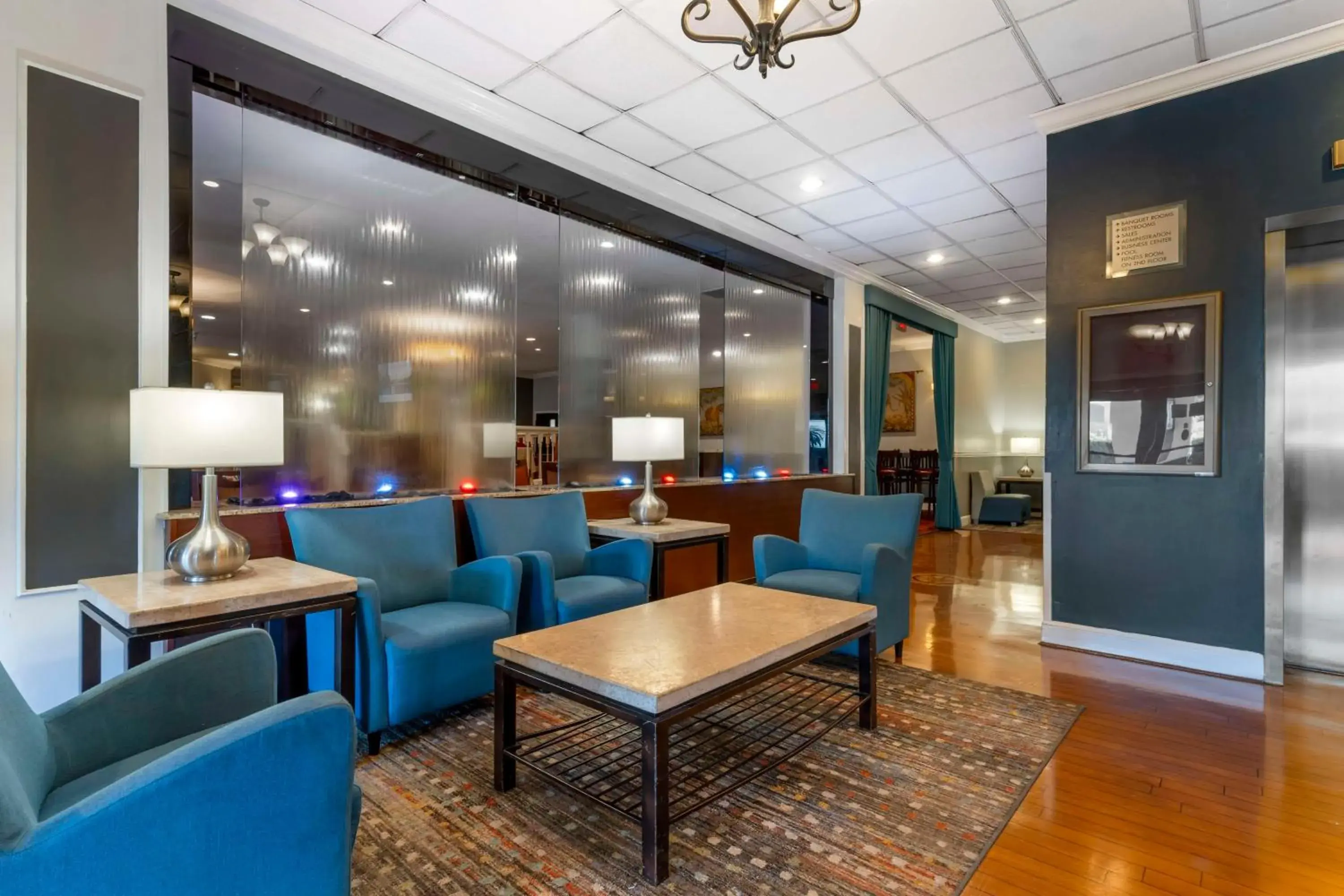 Lobby or reception in Best Western Plus Grosvenor Airport Hotel Lobby or reception in Best Western Plus Grosvenor Airport Hotel