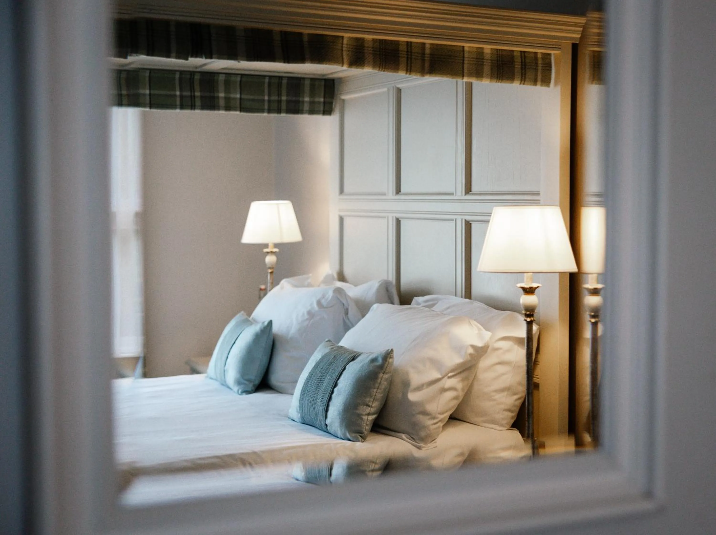 Bedroom, Bed in Conyngham Arms Hotel