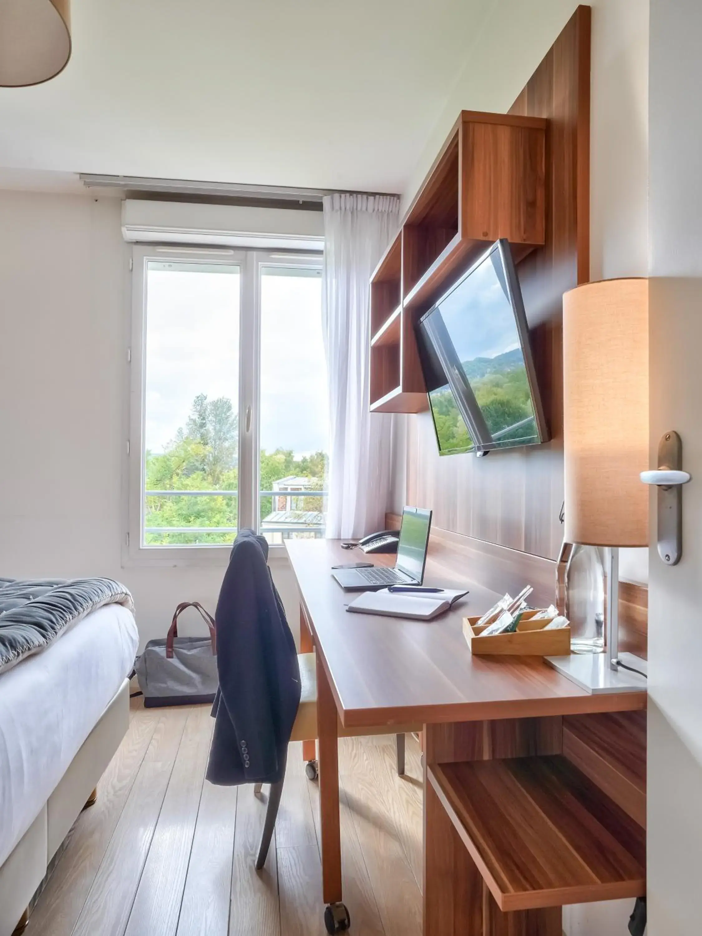 Business facilities, Bed in Residhome Paris Saclay " Bures sur Yvette " Business facilities, Bed in Residhome Paris Saclay " Bures sur Yvette "