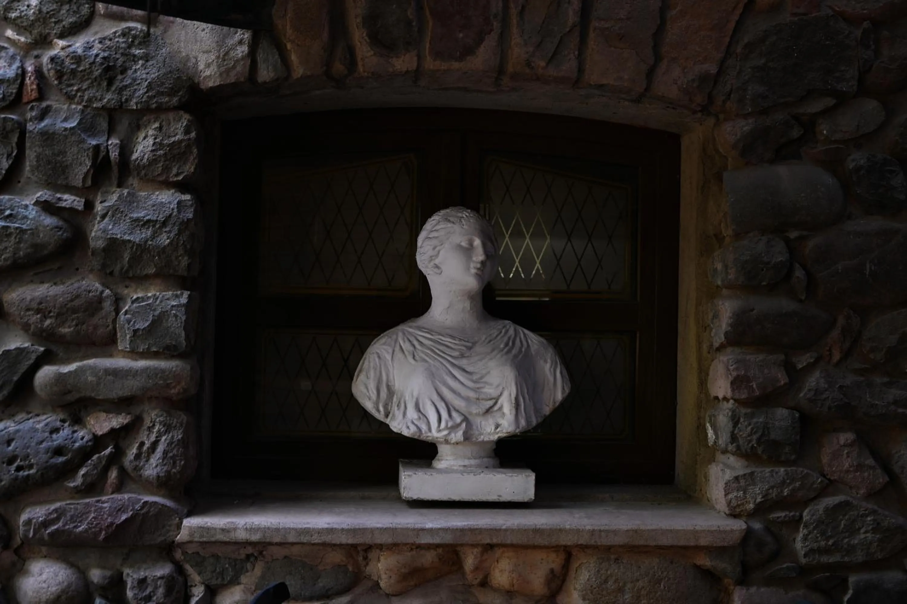 Decorative detail in Hotel Boutique Castillo Rojo