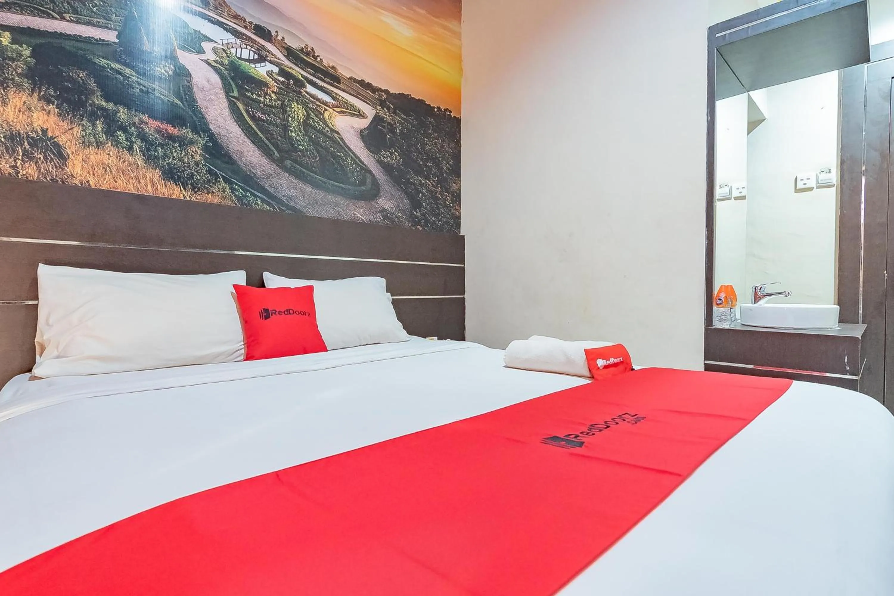 Bed in RedDoorz near Stadion Sanaman Mantikei