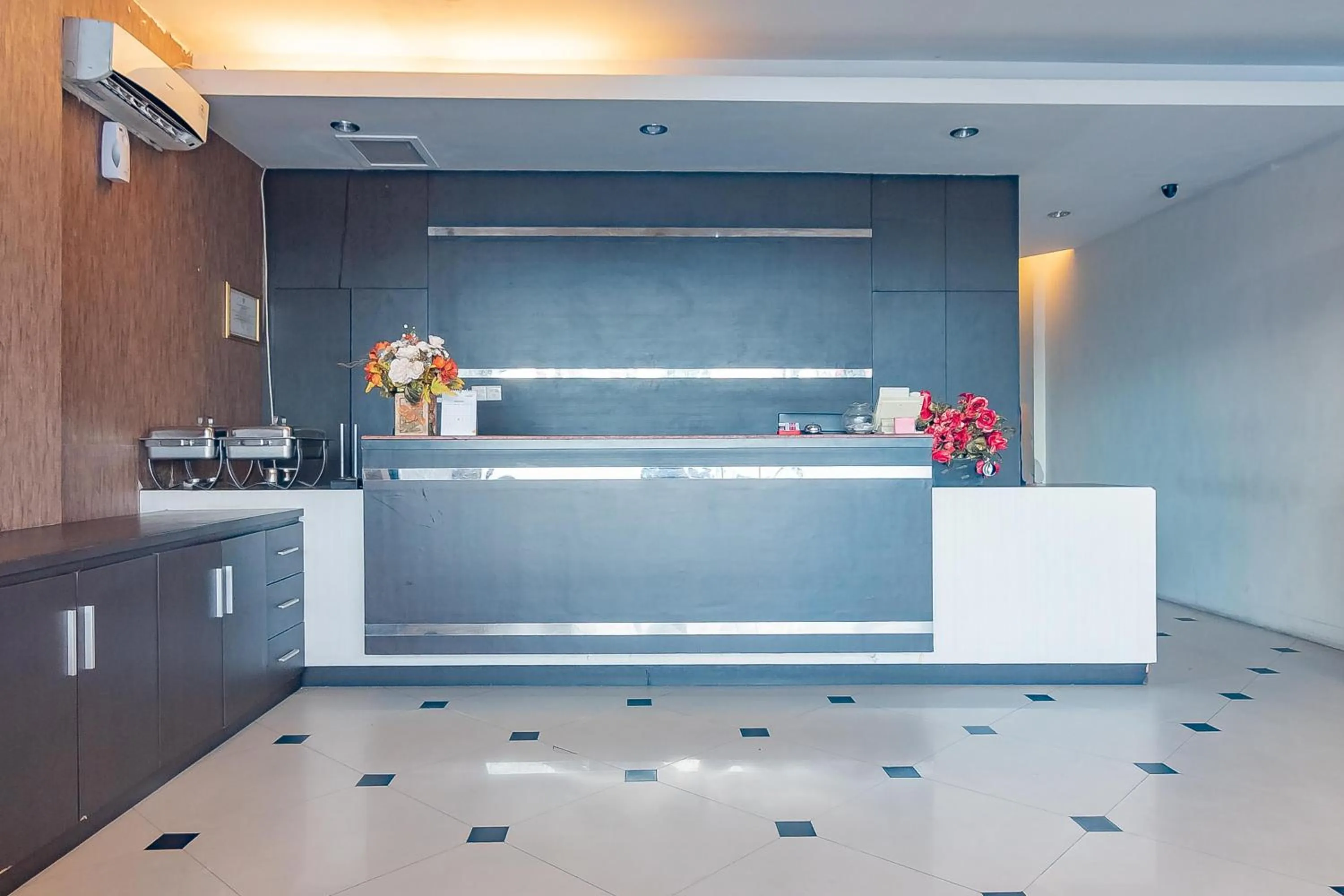 RedDoorz near Stadion Sanaman Mantikei