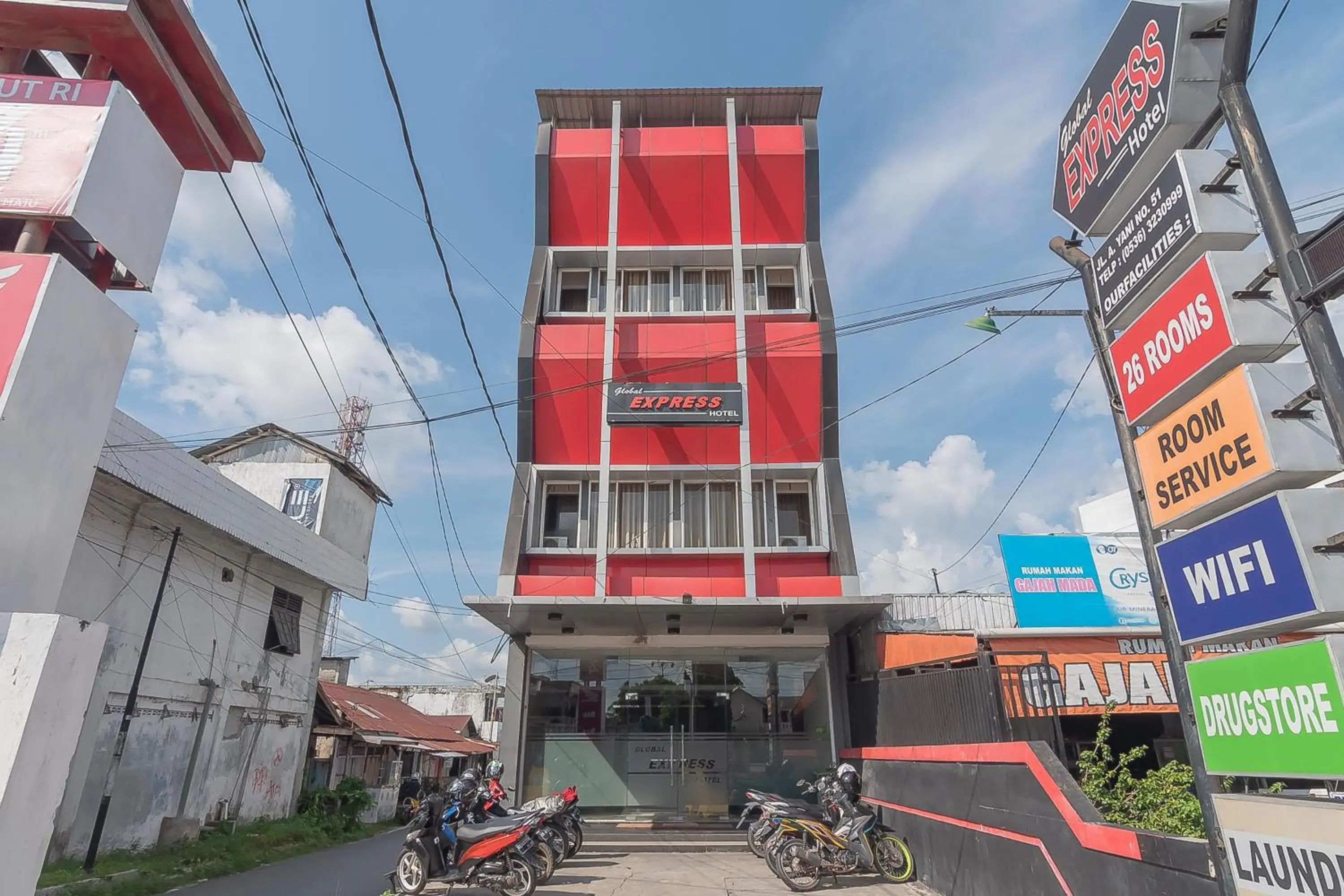 Property building in RedDoorz near Stadion Sanaman Mantikei Property building in RedDoorz near Stadion Sanaman Mantikei