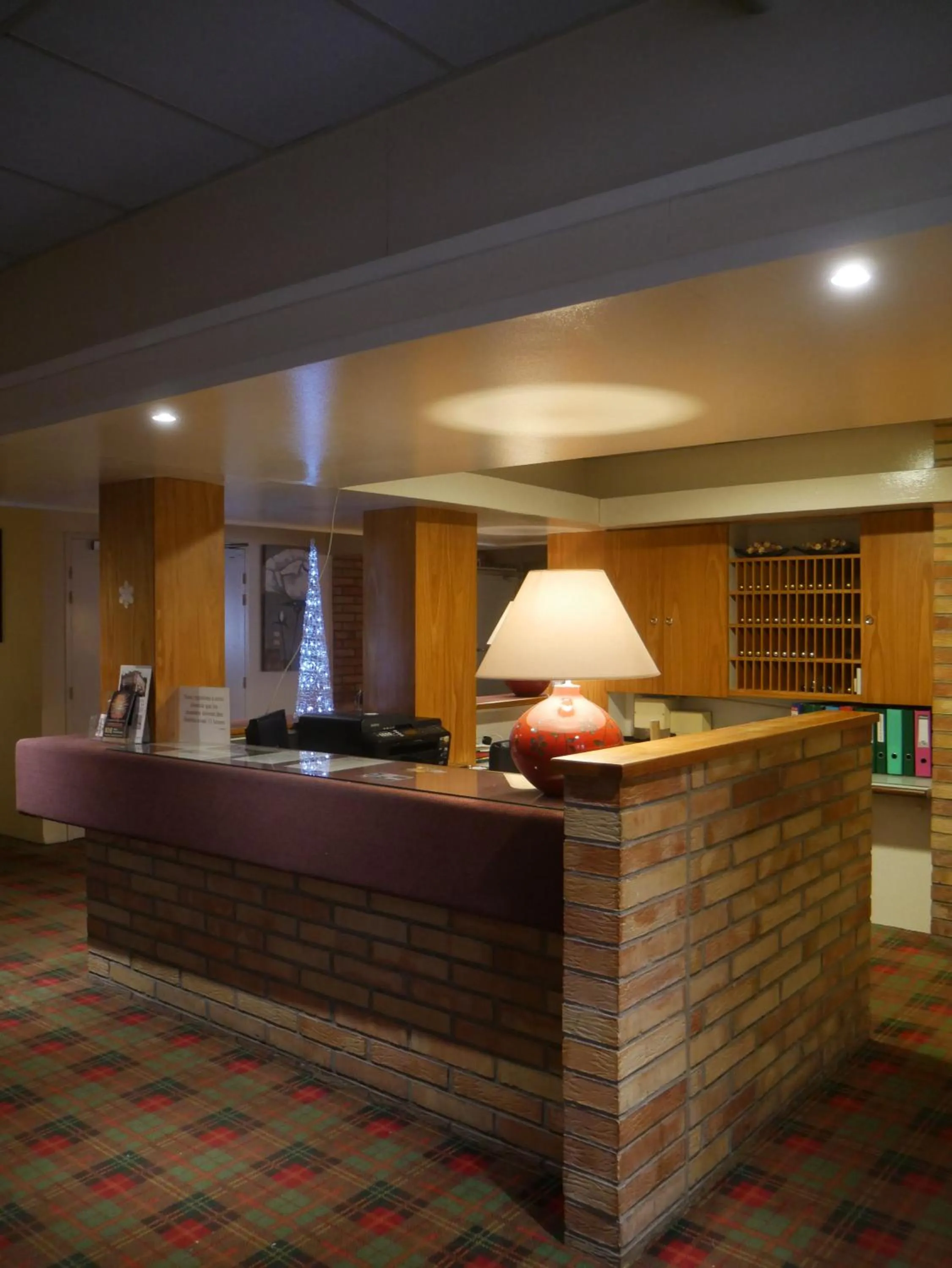 Lobby or reception in Hotel & Restaurant Le Cardinal