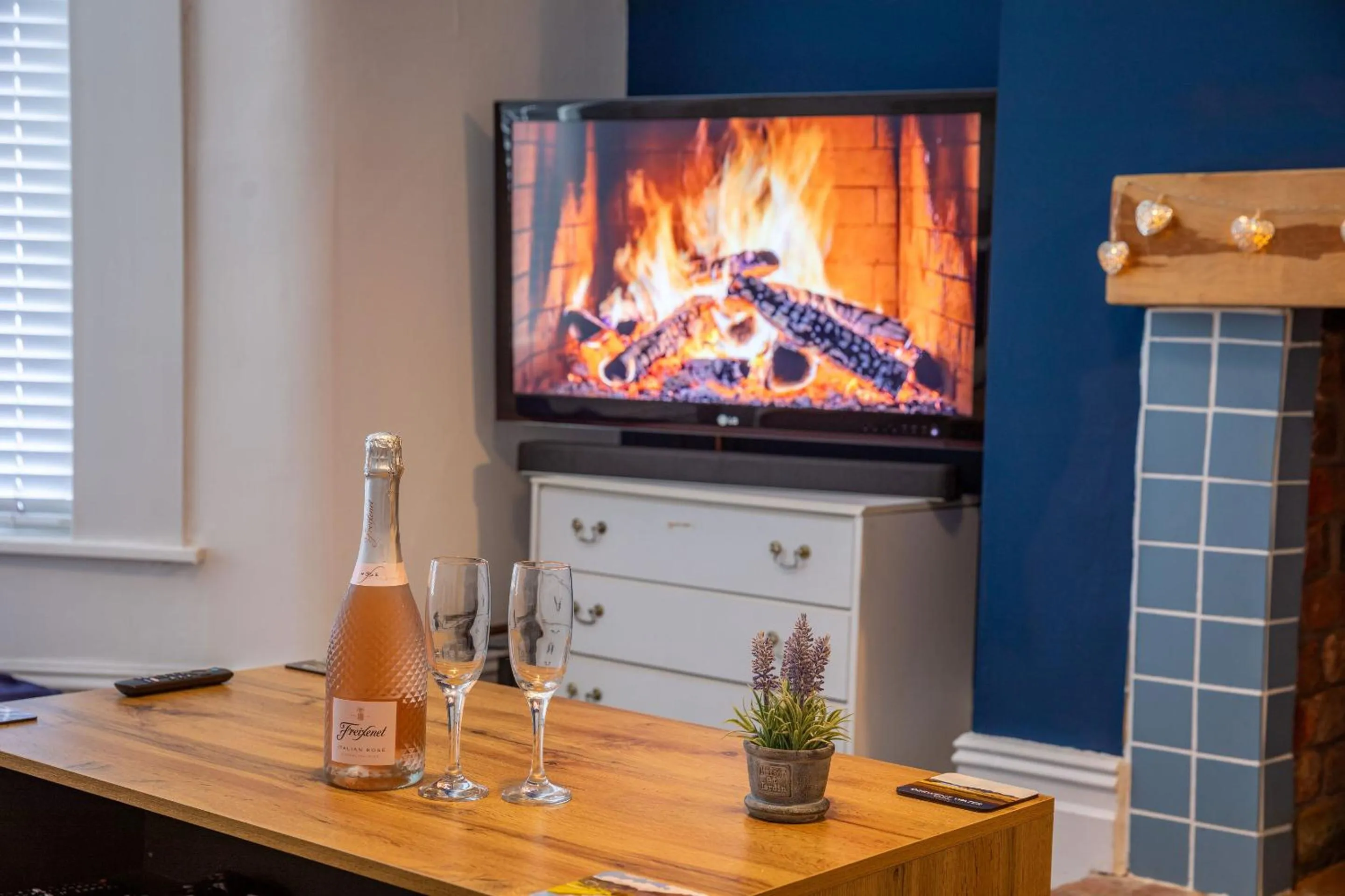 Living room in Sapphire House By Sasco