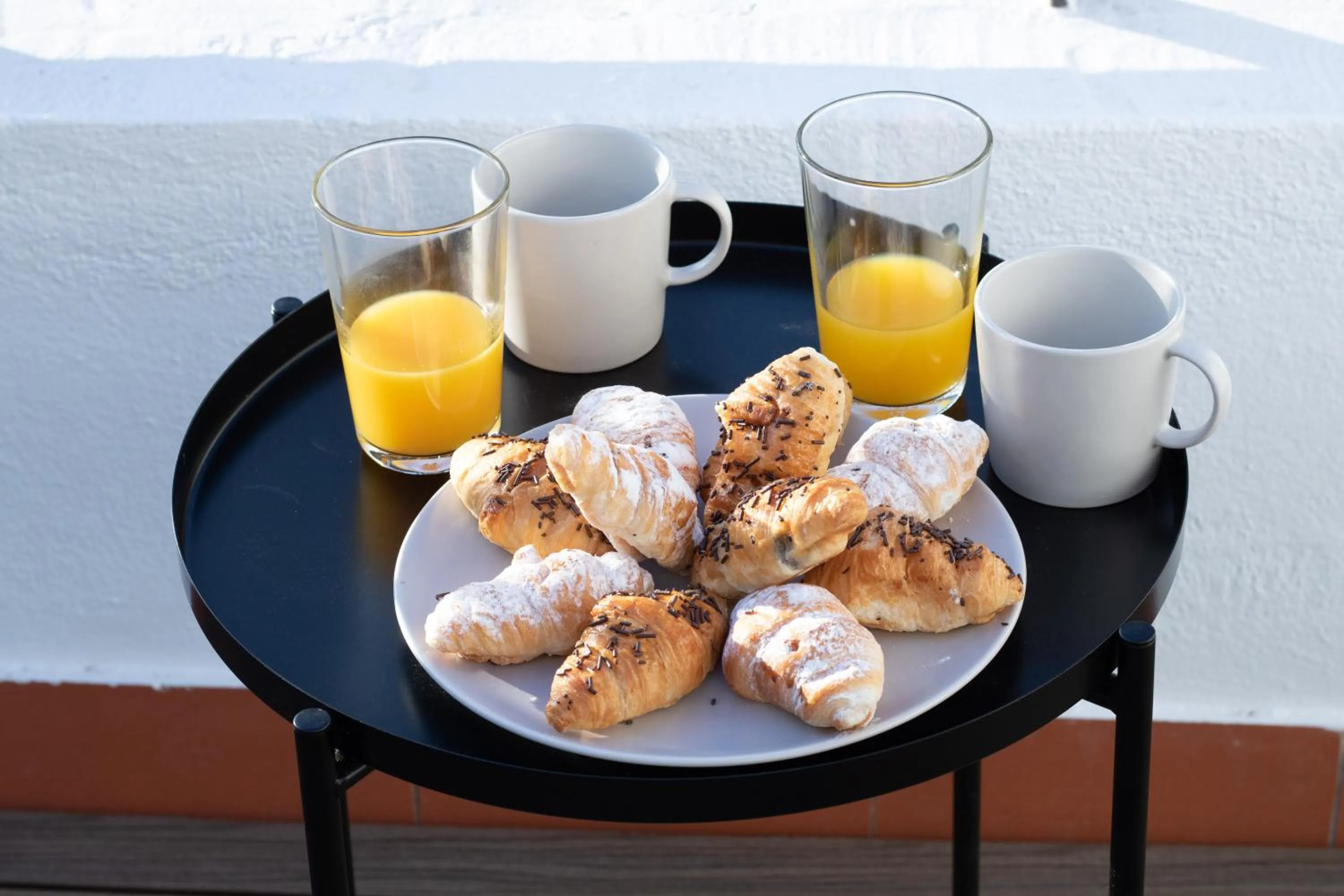 Food and drinks in LucasLand Apartments Barcelona