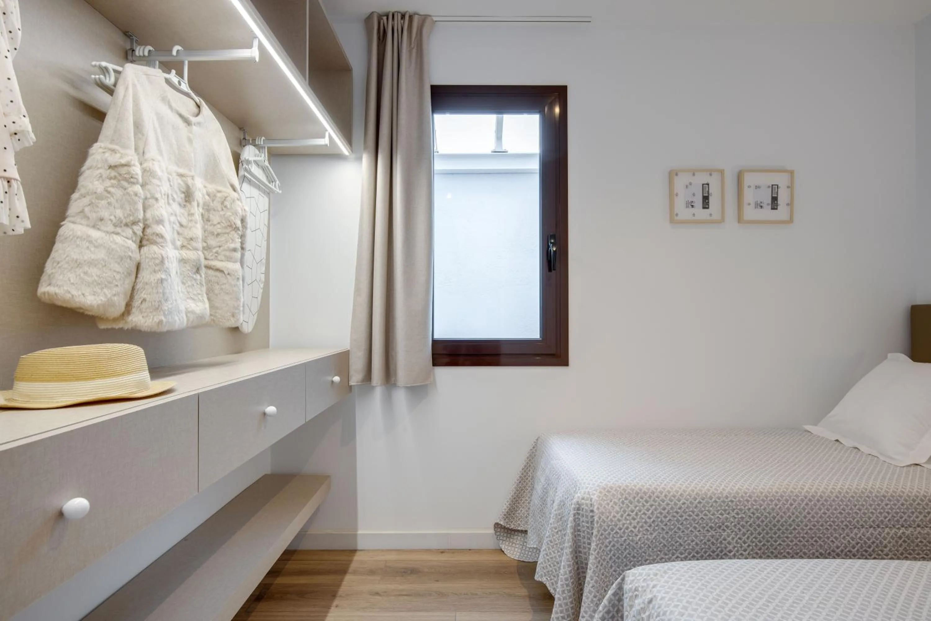 Bed in LucasLand Apartments Barcelona