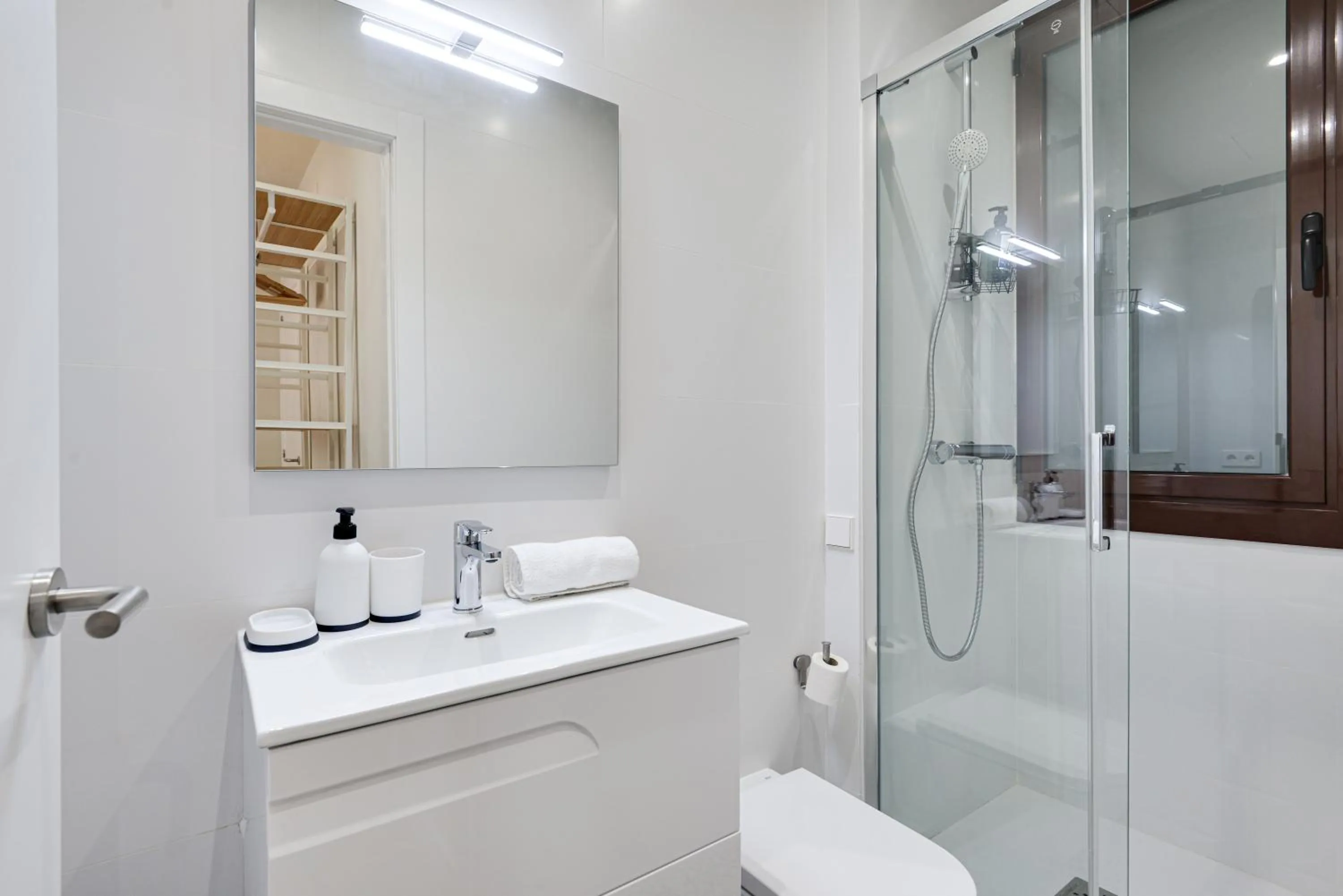 Bathroom in LucasLand Apartments Barcelona