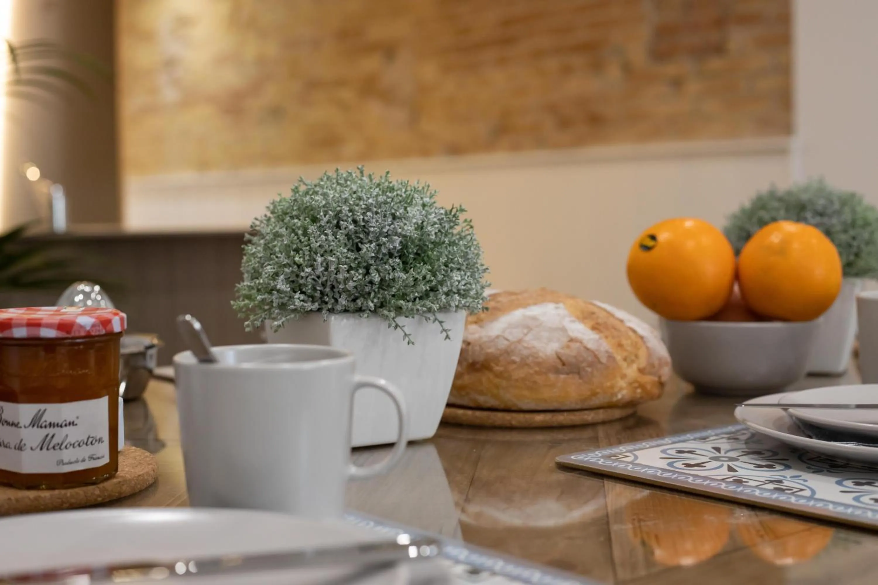 Food and drinks in LucasLand Apartments Barcelona