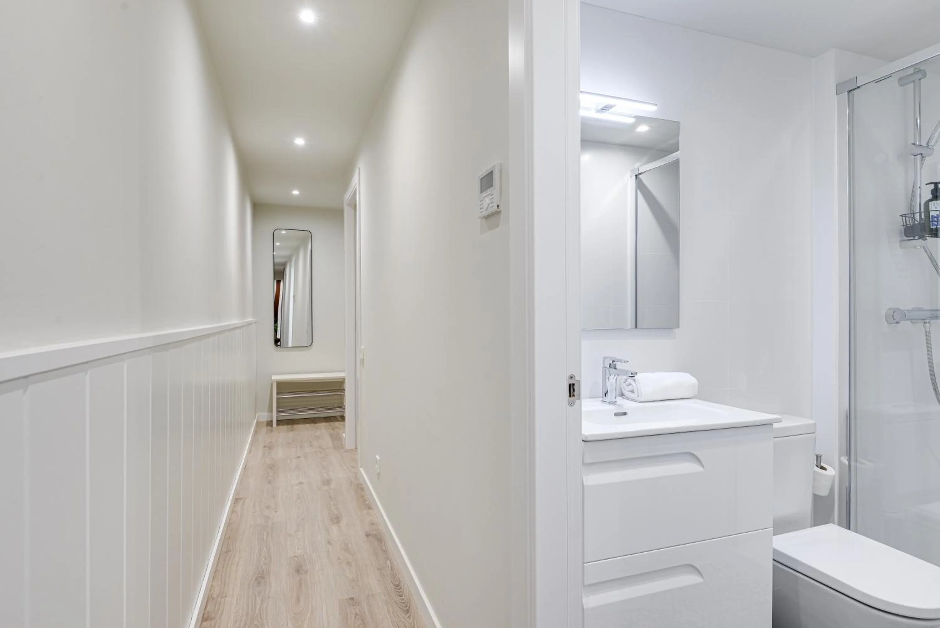 Bathroom in LucasLand Apartments Barcelona