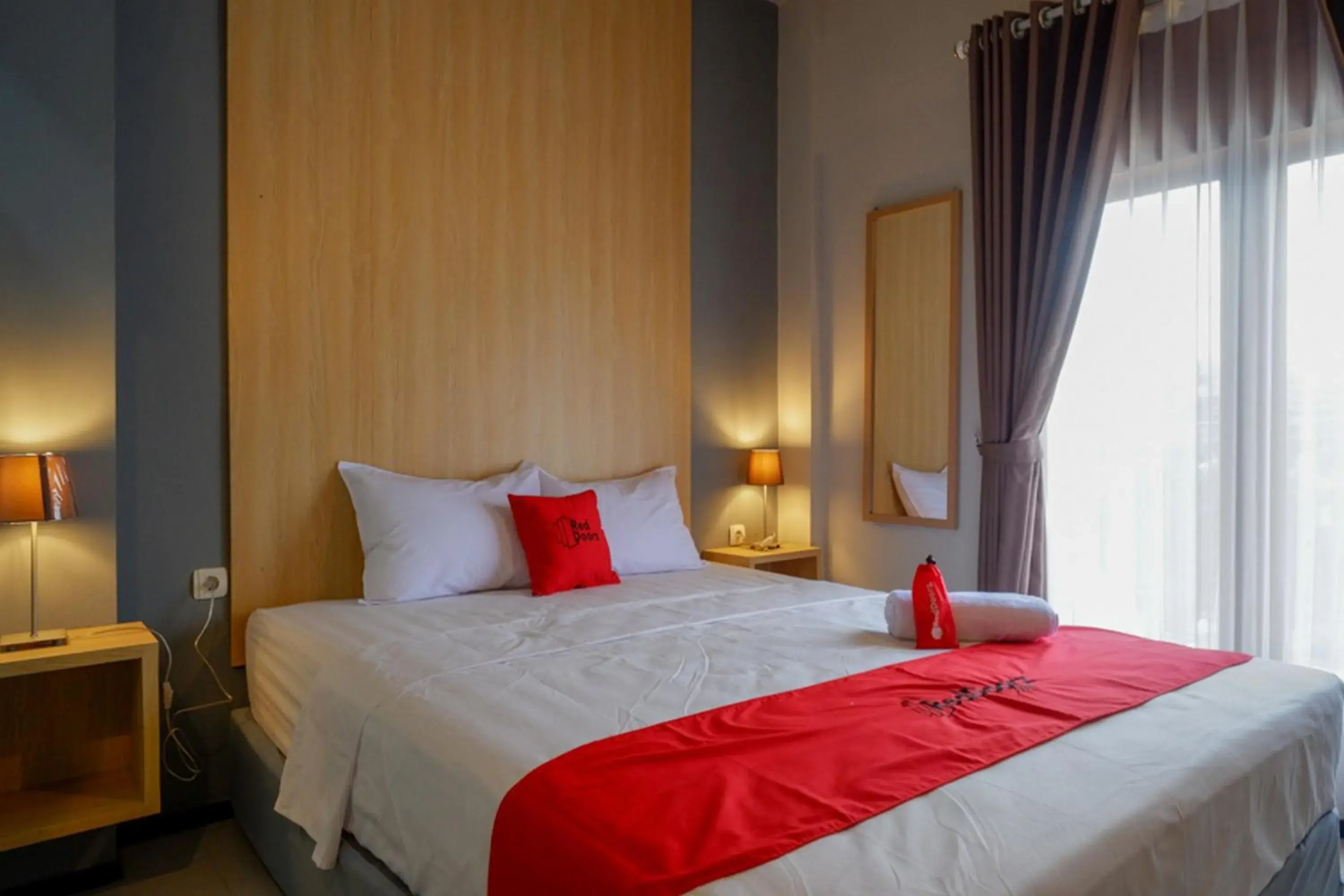 Double Room in RedDoorz Syariah @ Jalan Sultan Agung Tegal Double Room in RedDoorz Syariah @ Jalan Sultan Agung Tegal