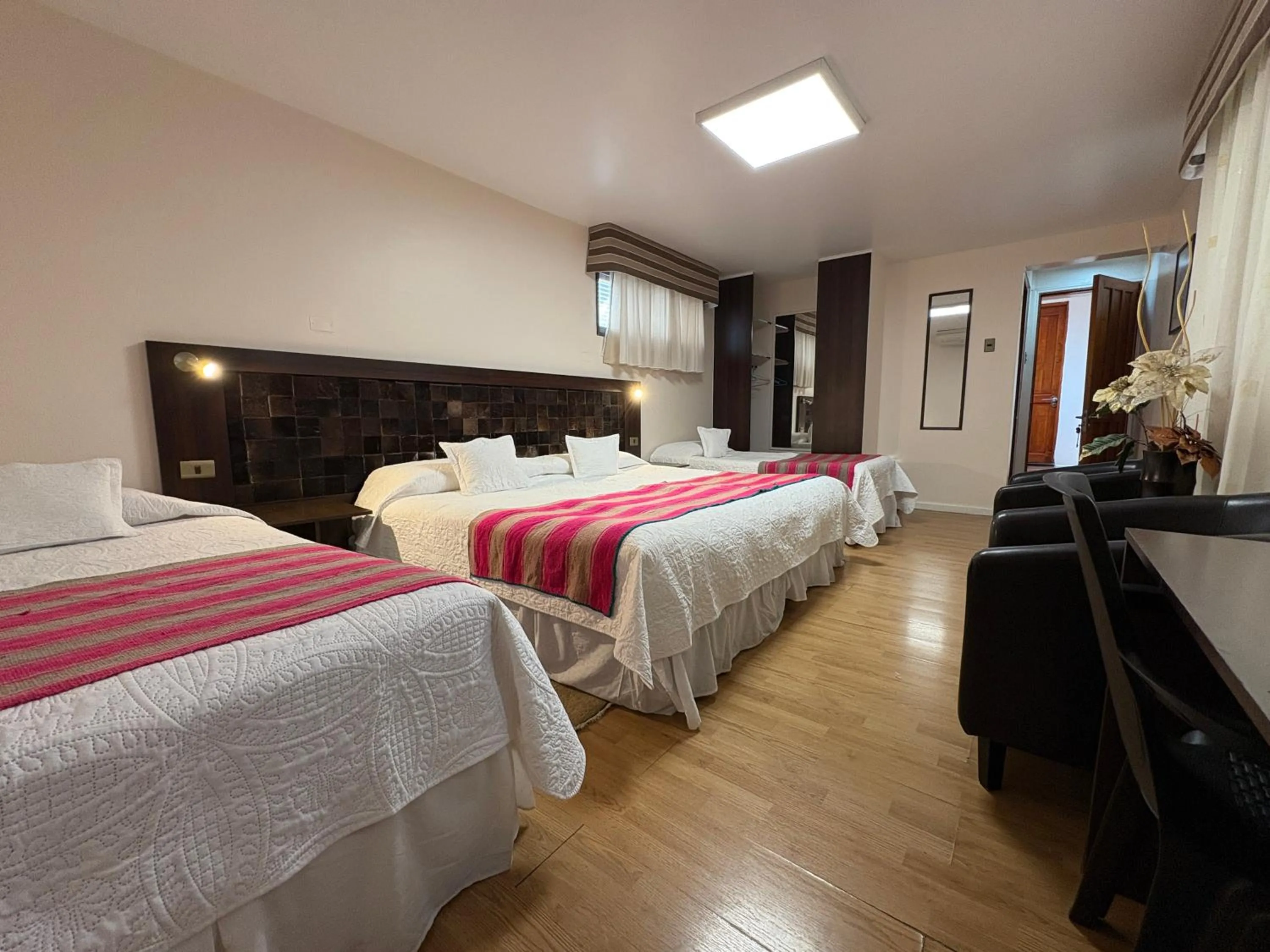 Bedroom, Bed in Atankalama