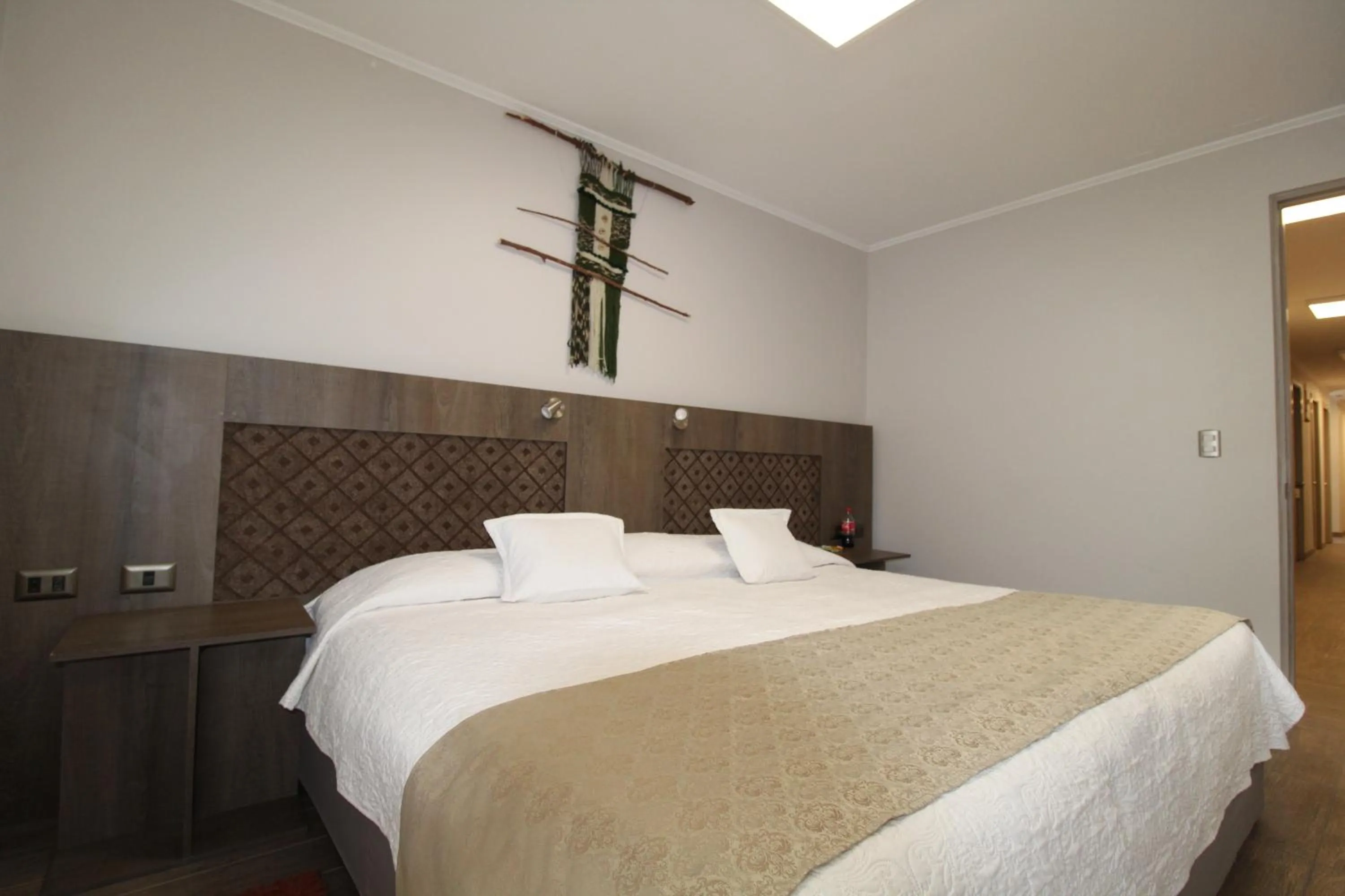 Photo of the whole room, Bed in Atankalama