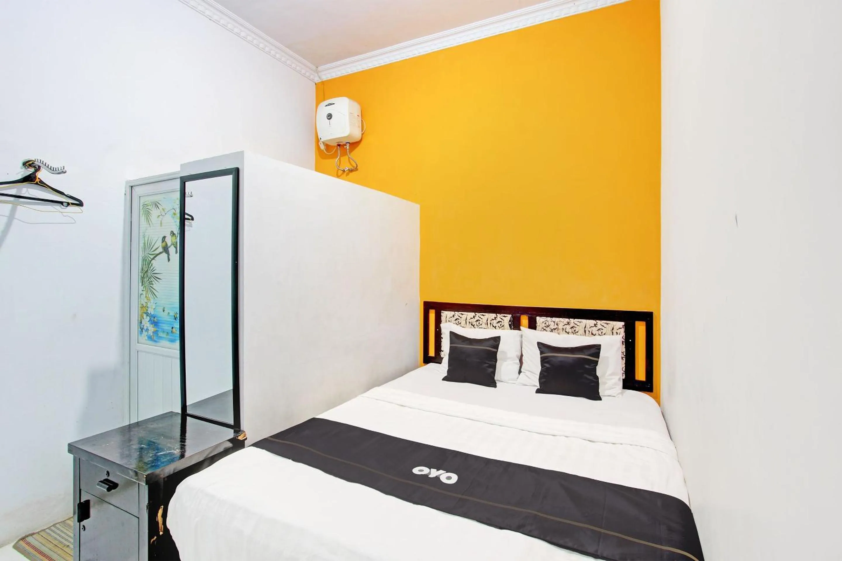 Bedroom, Bed in Capital O 92929 Hotel New Tirta Kencana Syariah