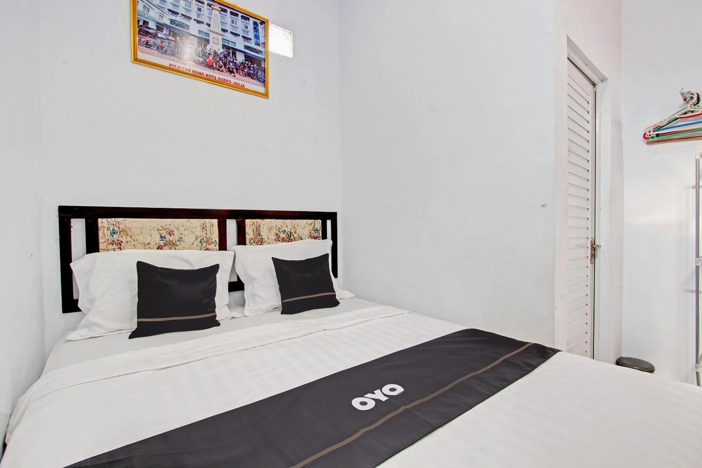 Bedroom, Bed in Capital O 92929 Hotel New Tirta Kencana Syariah