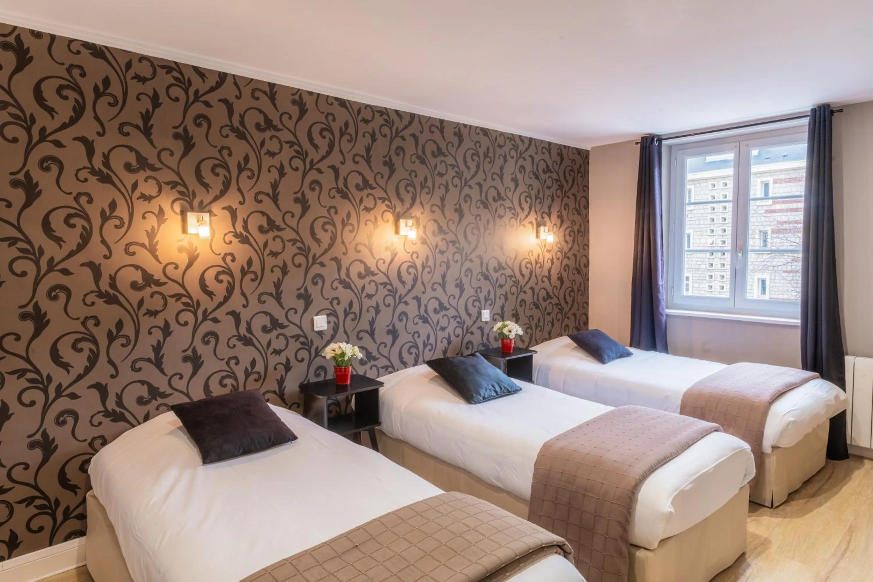 Bedroom, Bed in Grand Hôtel de L'Espérance