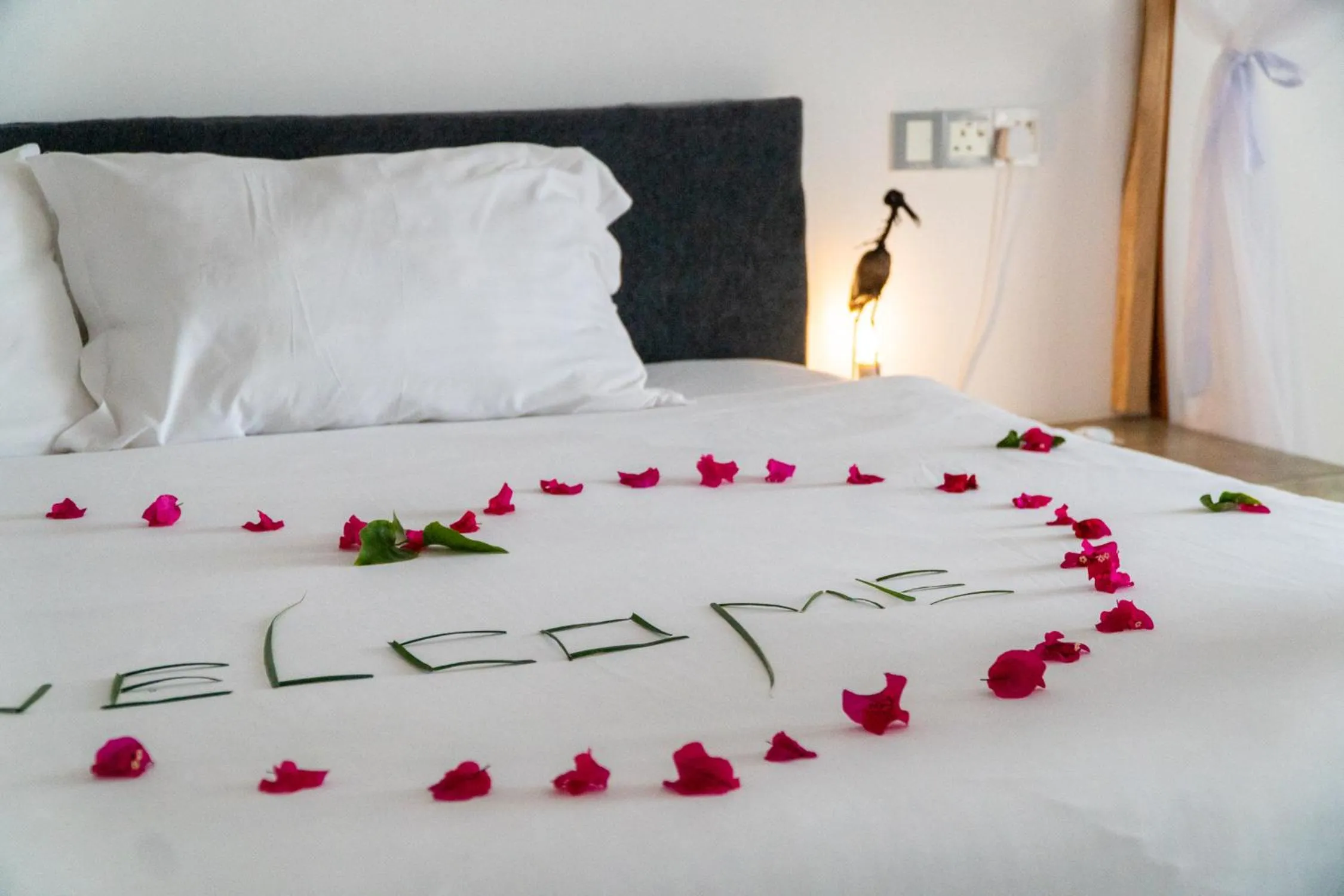 Bedroom, Bed in Visiwa Beach Resort