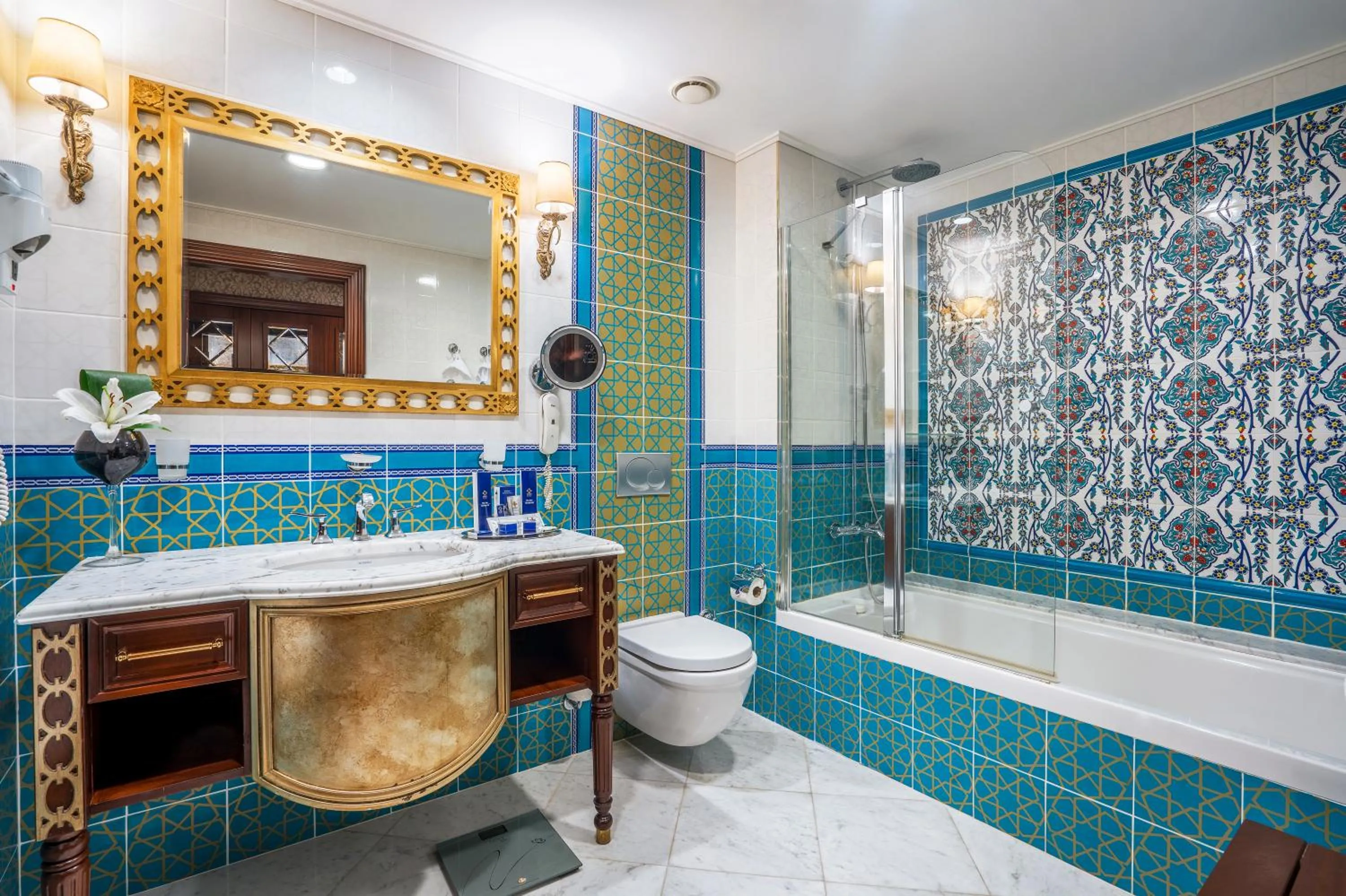 Shower in Merit Royal Premium Hotel Casino & SPA