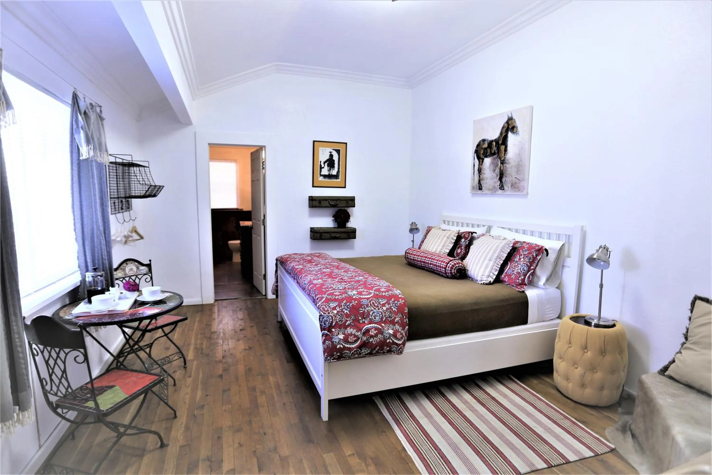 Bed in Napa Farmhouse Inn