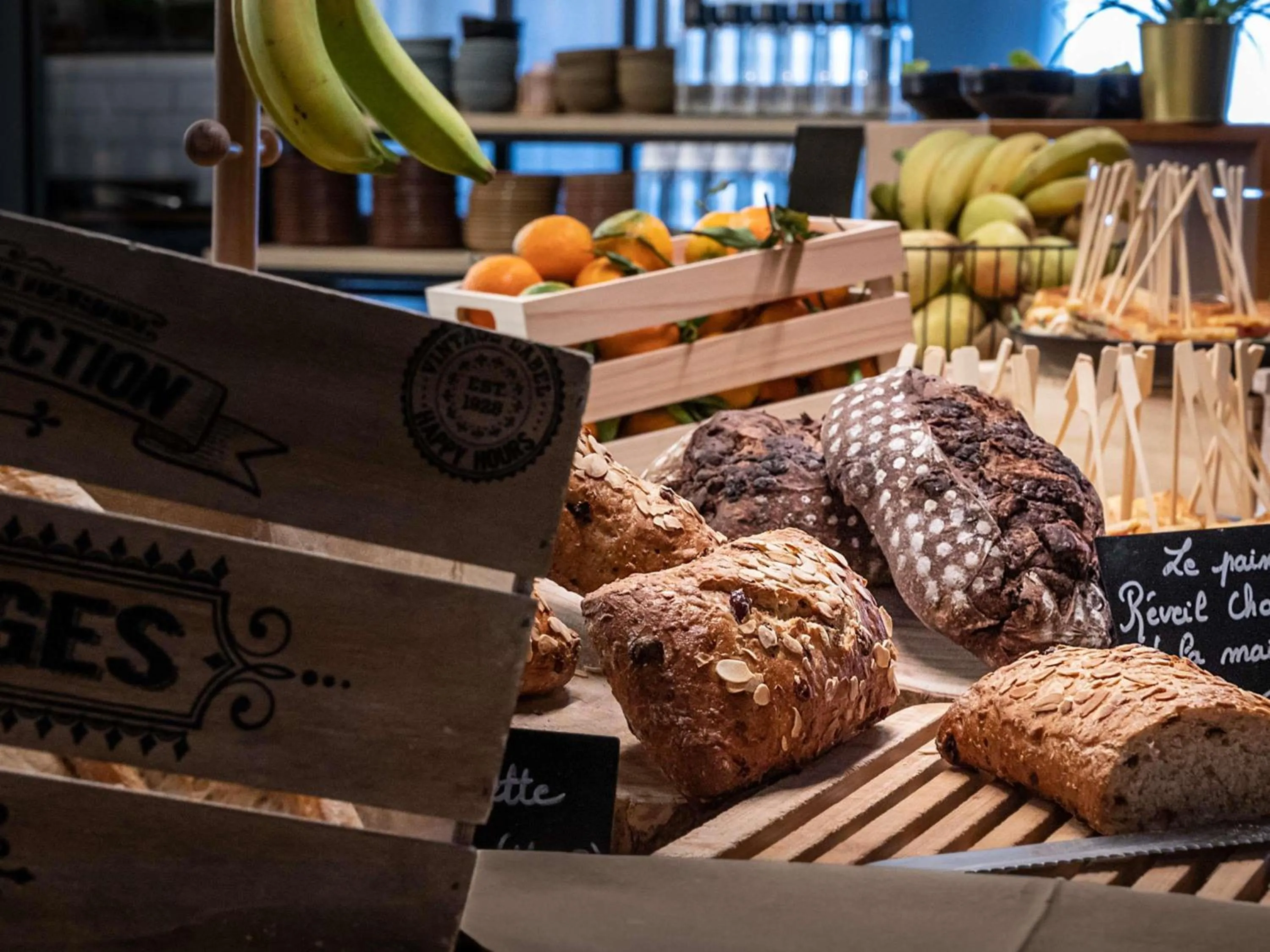 Restaurant/places to eat in Mercure Bordeaux Centre Ville