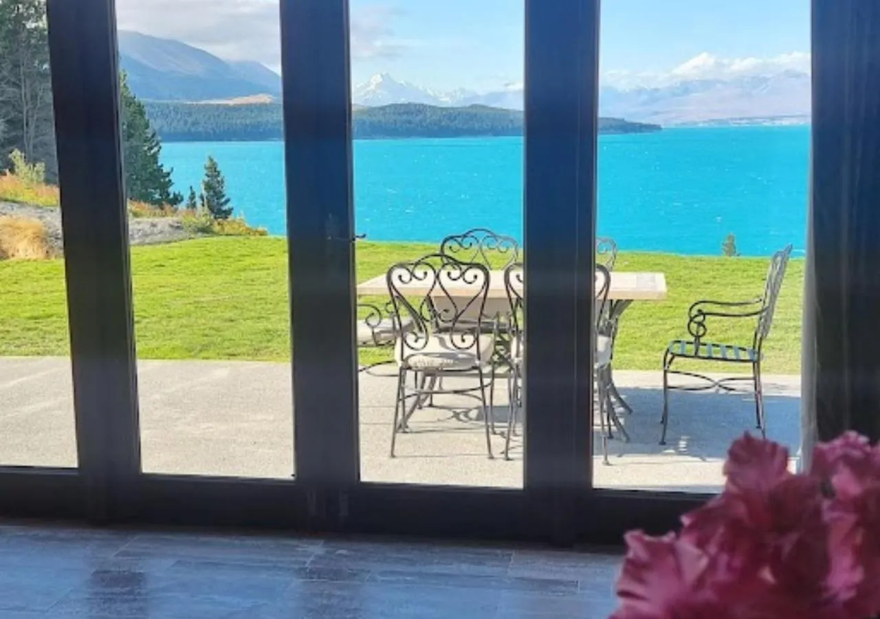 Natural landscape in Mt Cook Lakeside Retreat