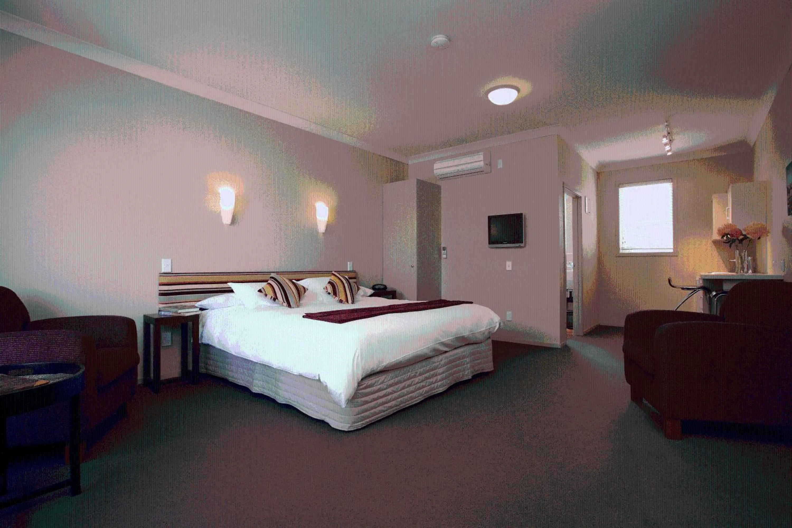 Coffee/tea facilities, Bed in Hawkdun Lodge Motel