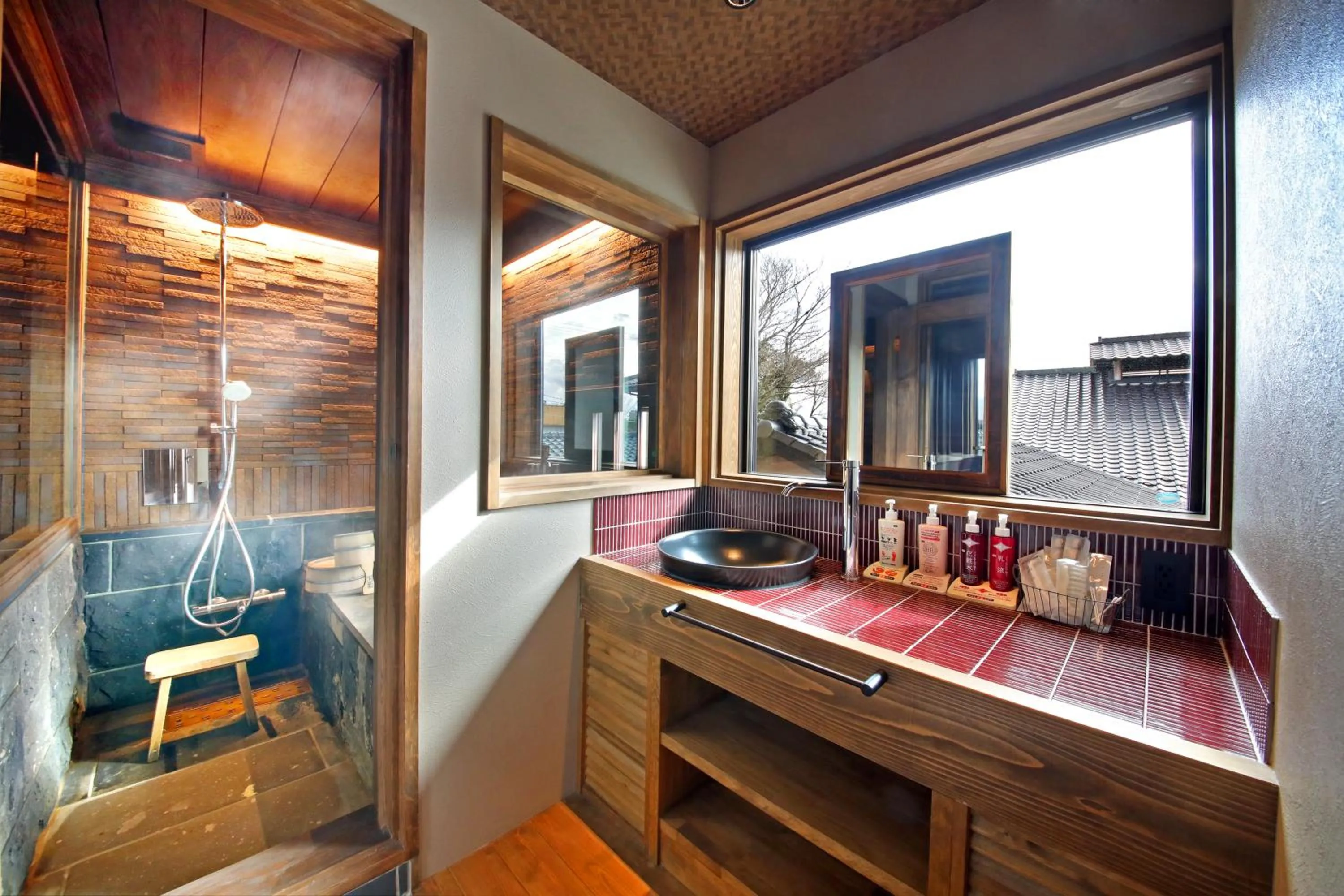 Photo of the whole room in Yunoyado Irifune