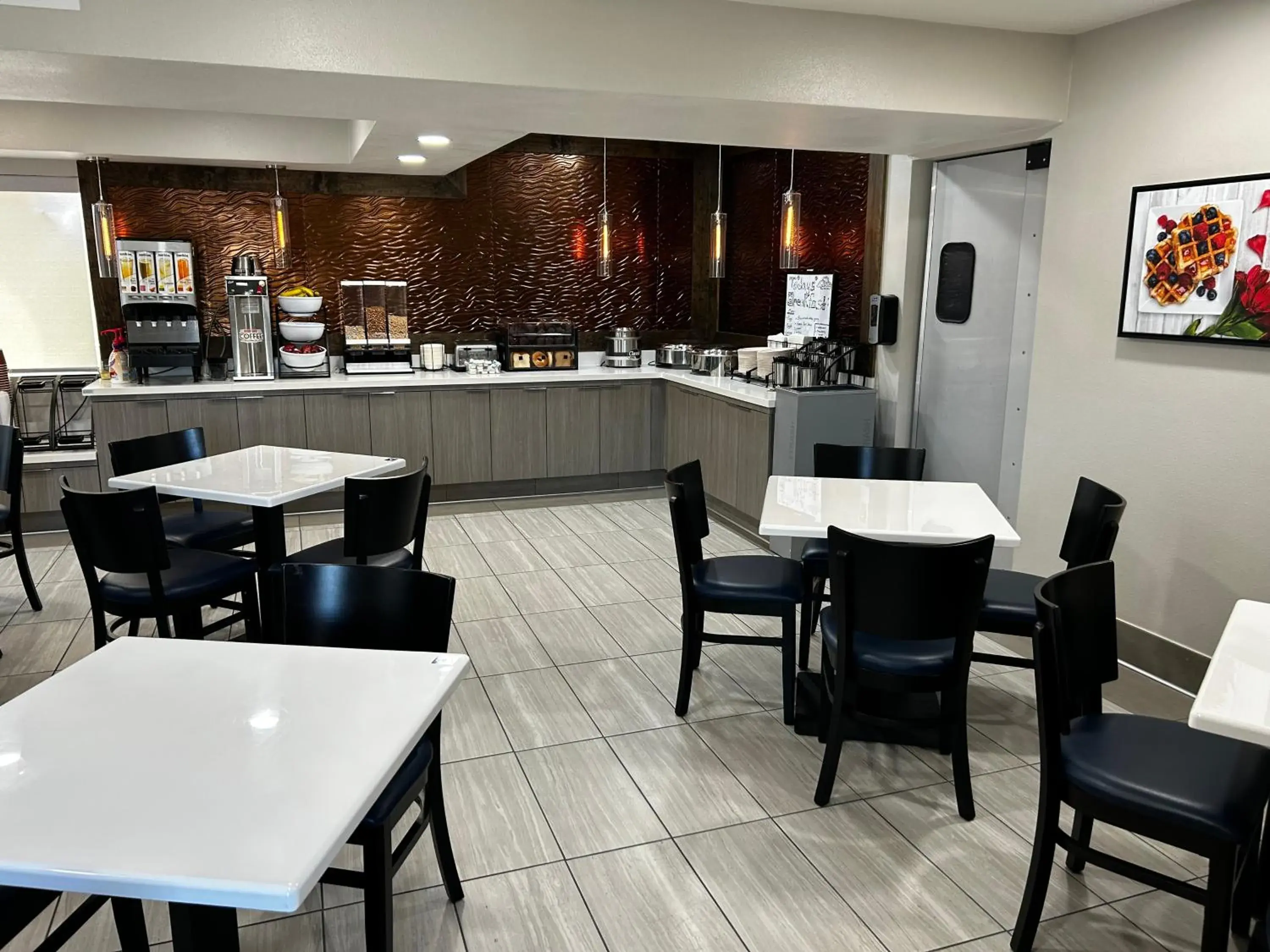 Breakfast in Heritage Inn - Yosemite/Sonora Breakfast in Heritage Inn - Yosemite/Sonora