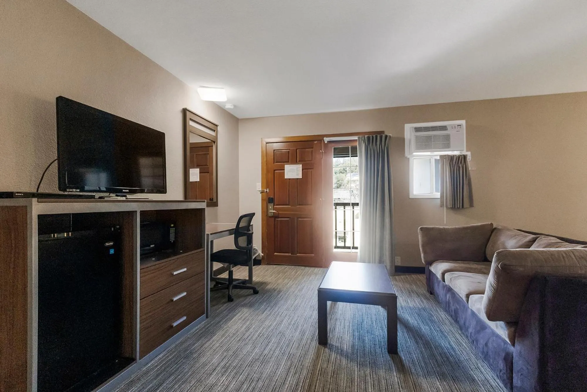 TV and multimedia in Heritage Inn - Yosemite/Sonora