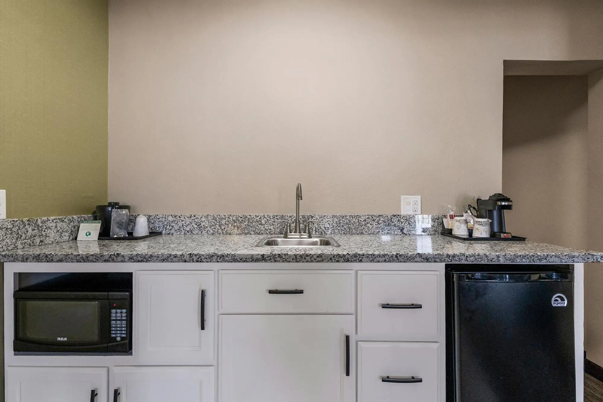 Coffee/tea facilities in Heritage Inn - Yosemite/Sonora