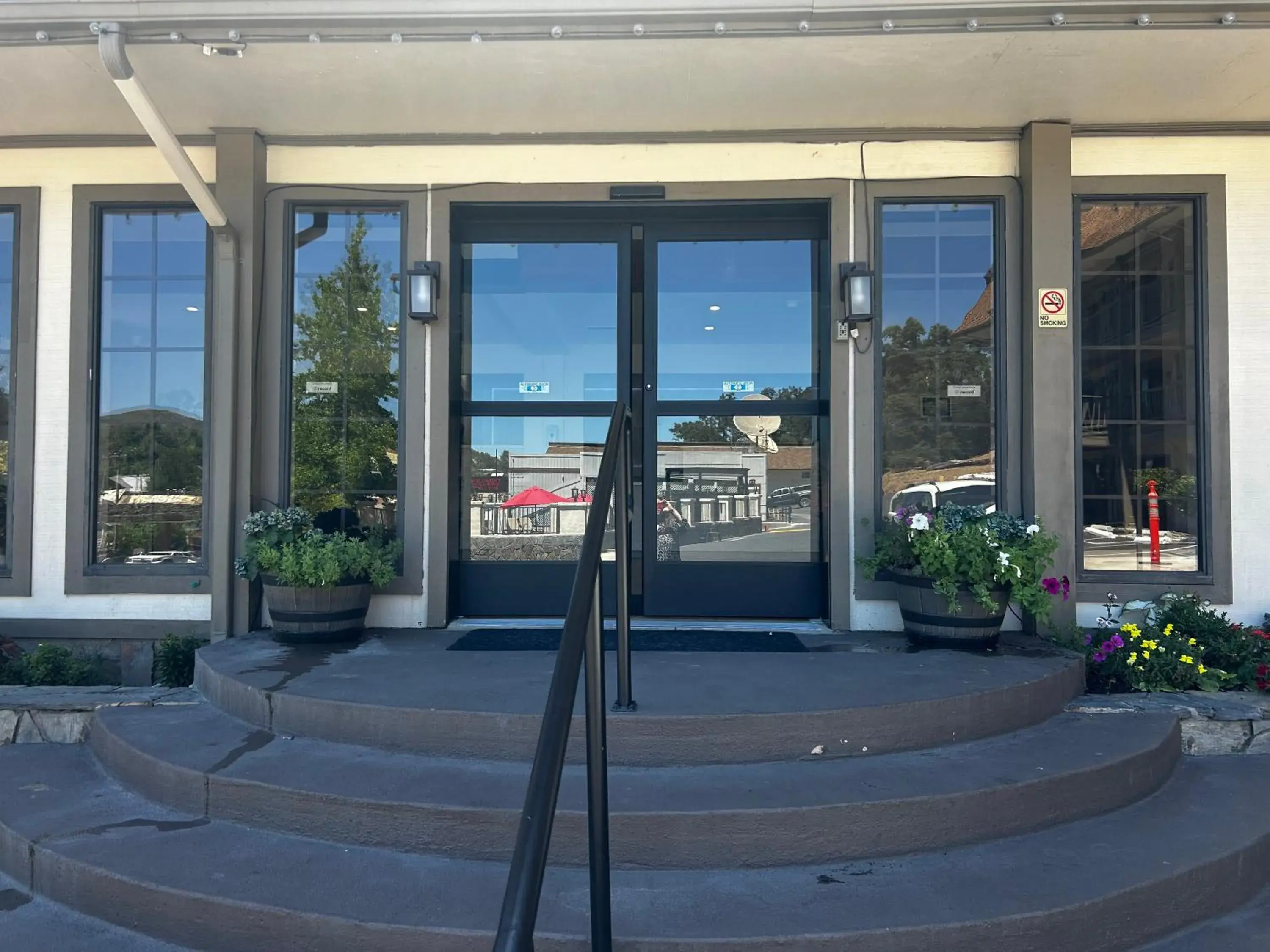 Facade/entrance in Heritage Inn - Yosemite/Sonora Facade/entrance in Heritage Inn - Yosemite/Sonora