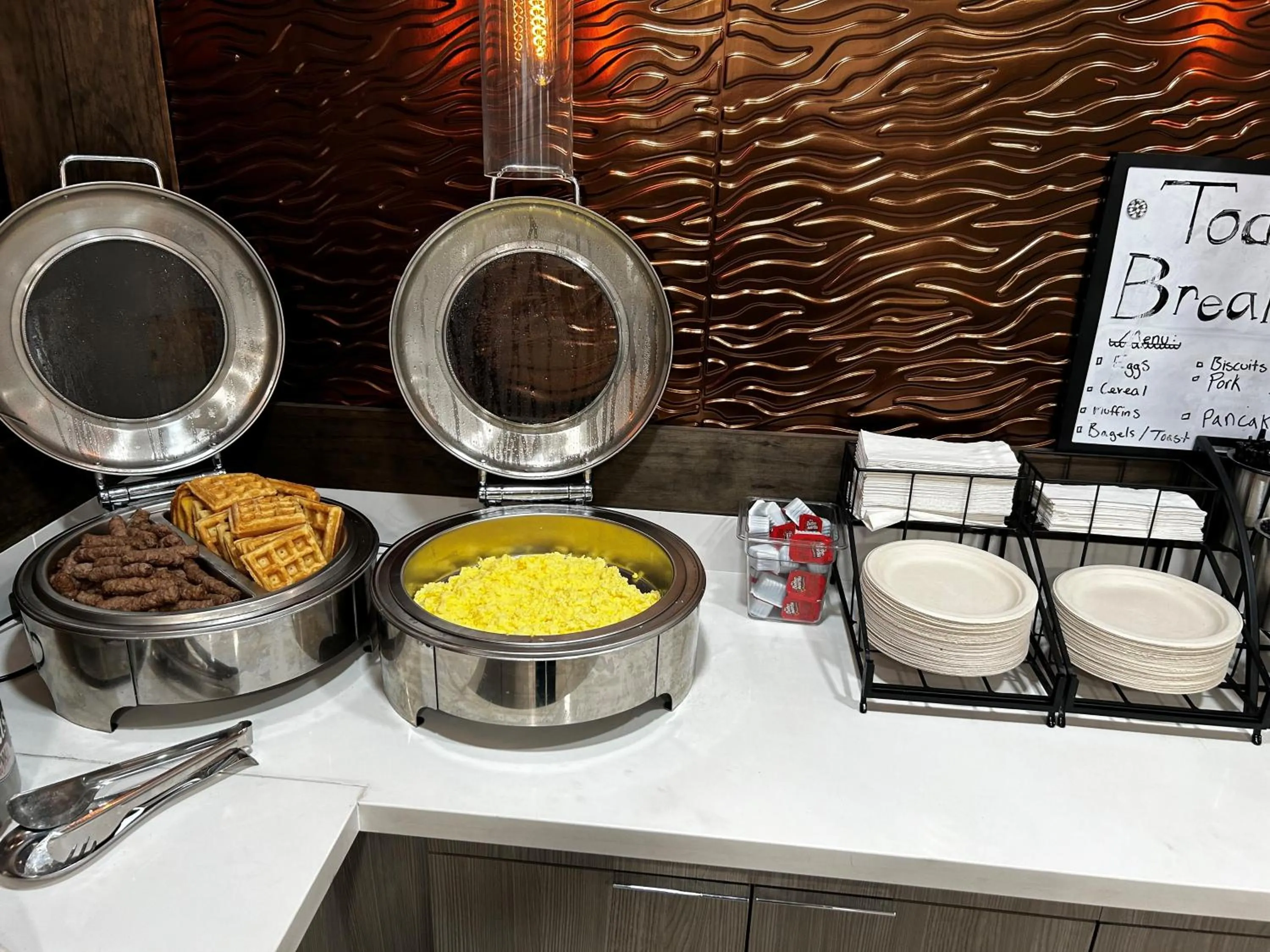 Breakfast in Heritage Inn - Yosemite/Sonora