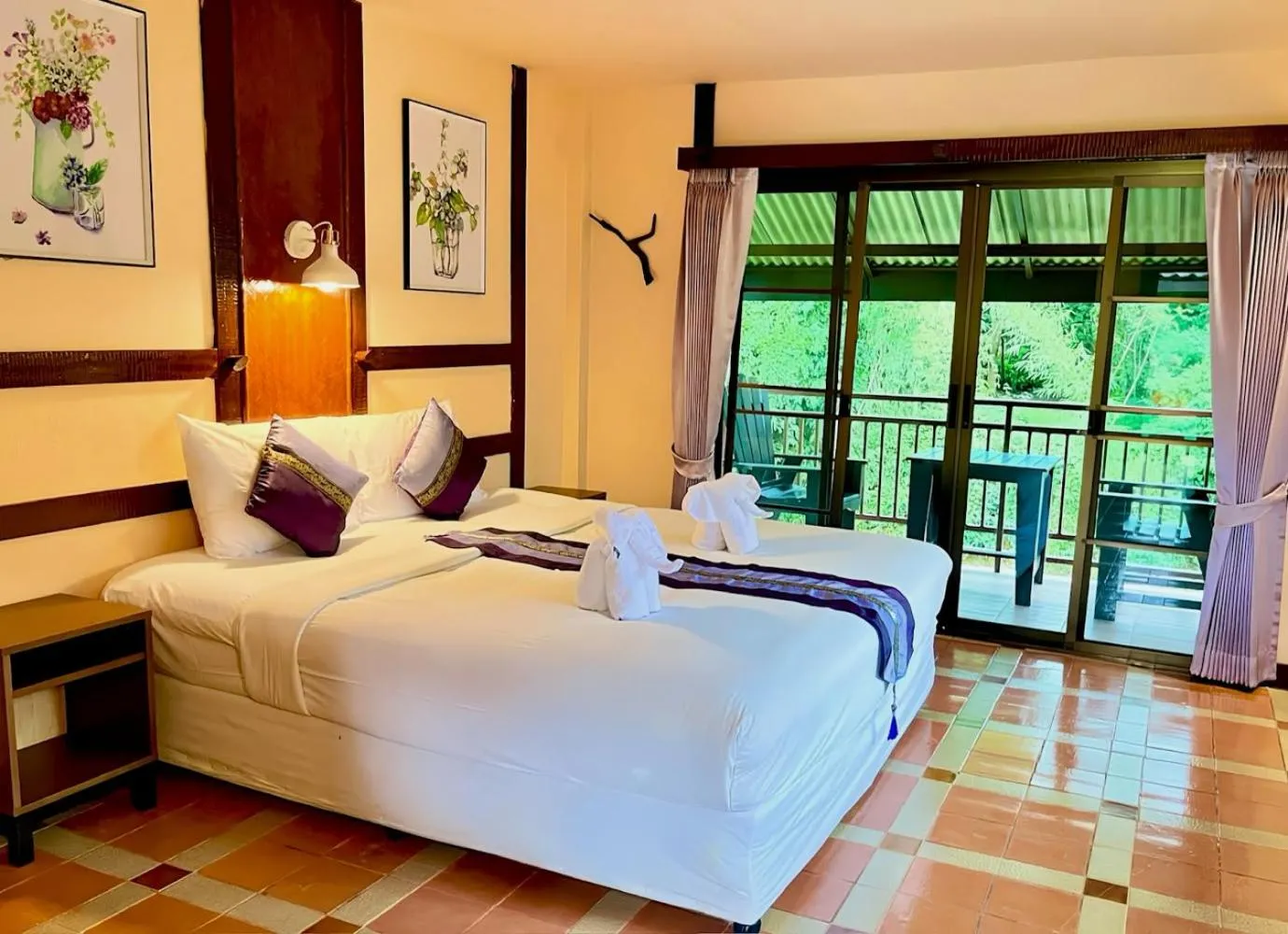Bed in Khao Sok River Lodge Hotel