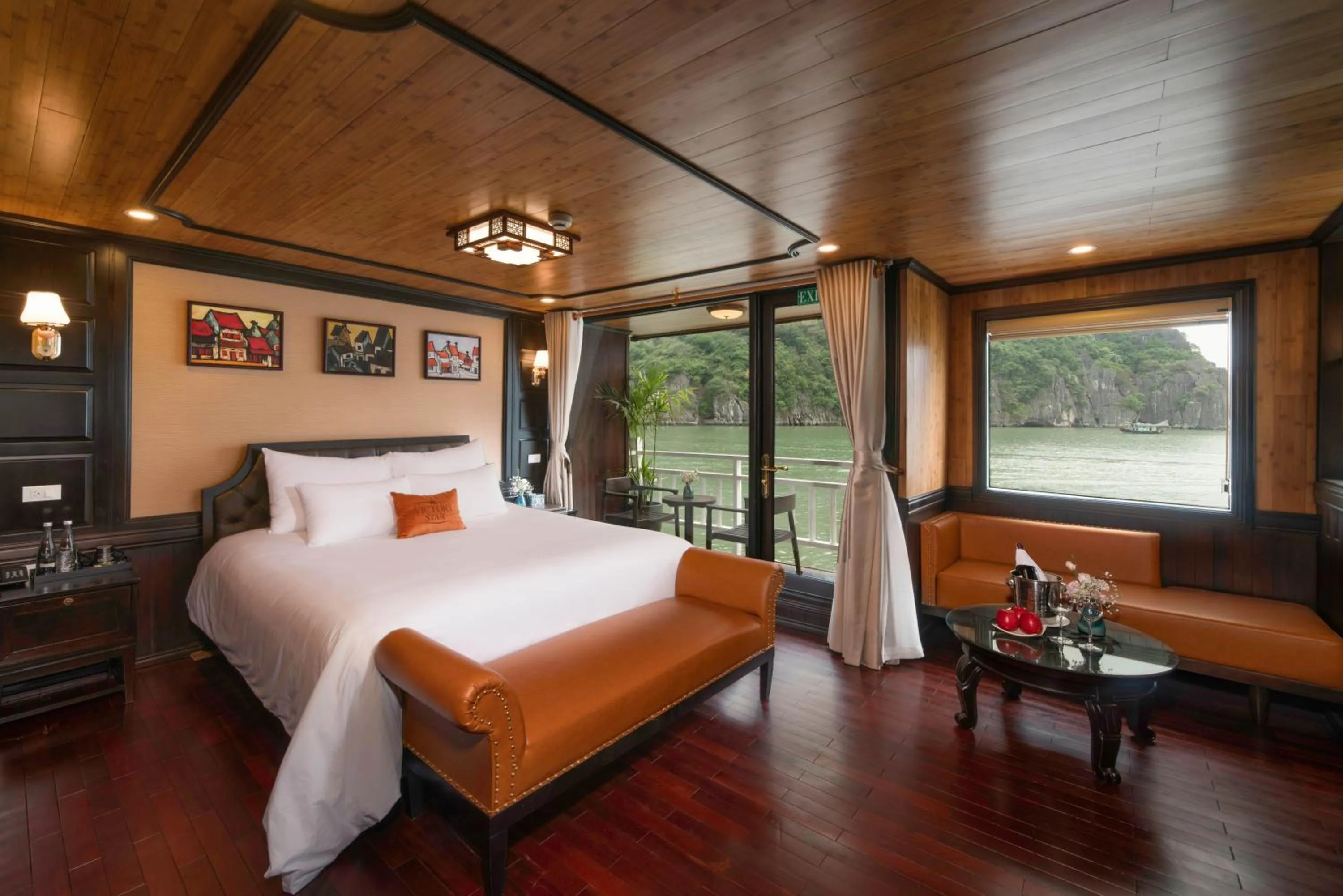 Photo of the whole room, Bed in Victory Star Cruise