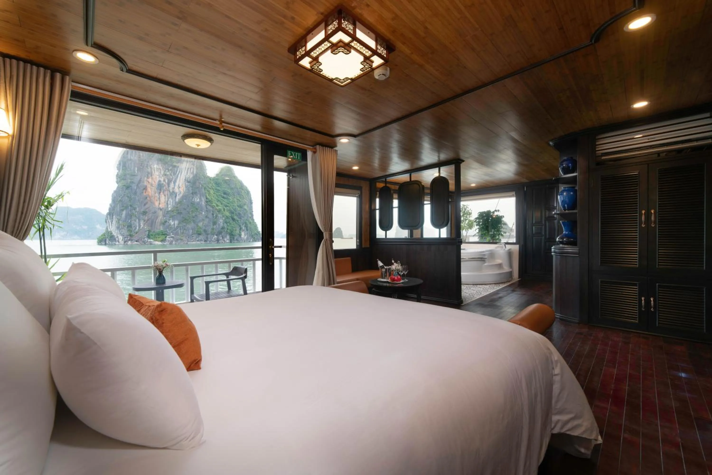 Photo of the whole room, Bed in Victory Star Cruise