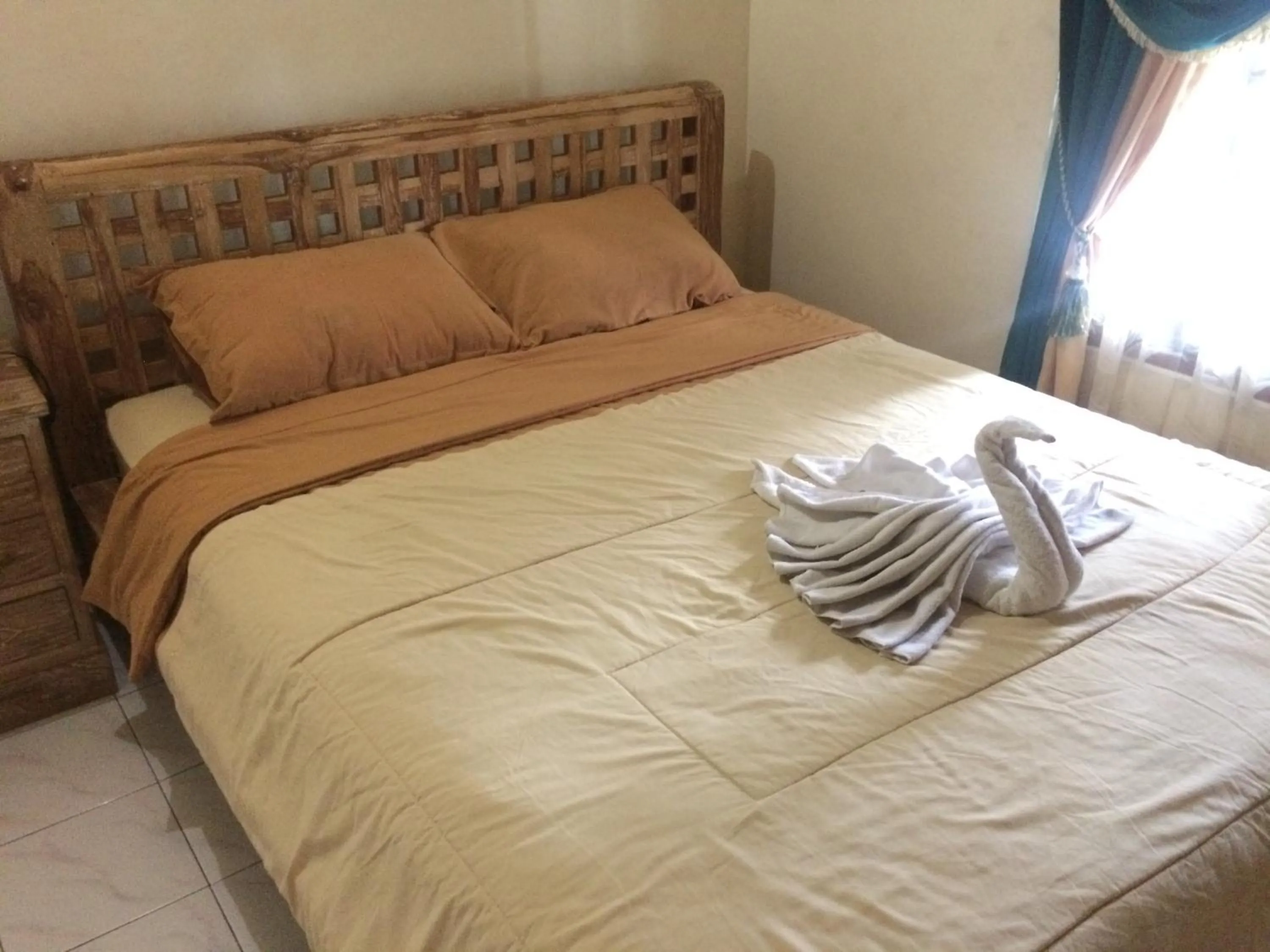 Shower, Bed in Arsa Homestay & Spa